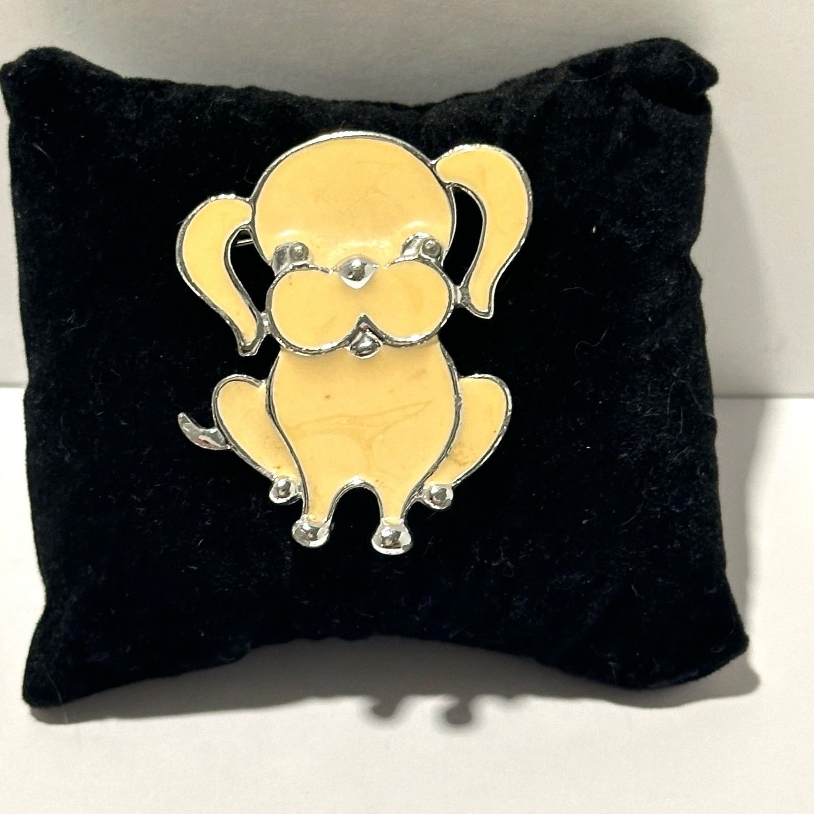 Other Sarah Coventry Enamel "Puppy Love" 1973 Dog Brooch Pin. Size ONE SIZE - 1 Thumbnail