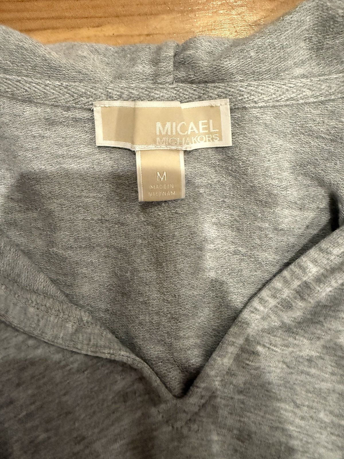 Michael Kors Michael Michael Kors Gray V-Neck Hoodie Layered Hem, Size M Size M / US 6-8 / IT 42-44 - 8 Thumbnail