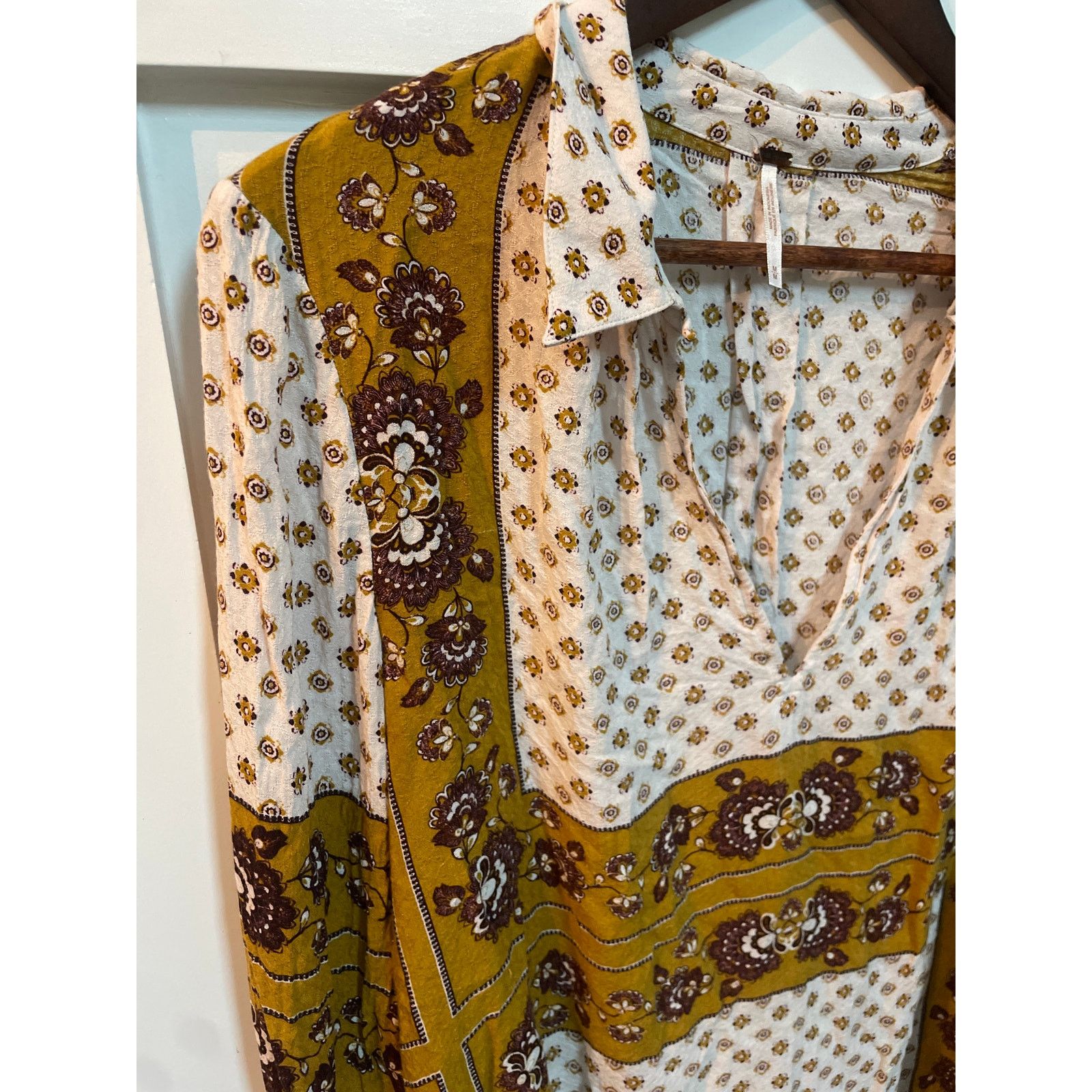 Free People Free People Bohemian Changing Times Printed Blouse Tea, sz M Size M / US 6-8 / IT 42-44 - 7 Thumbnail