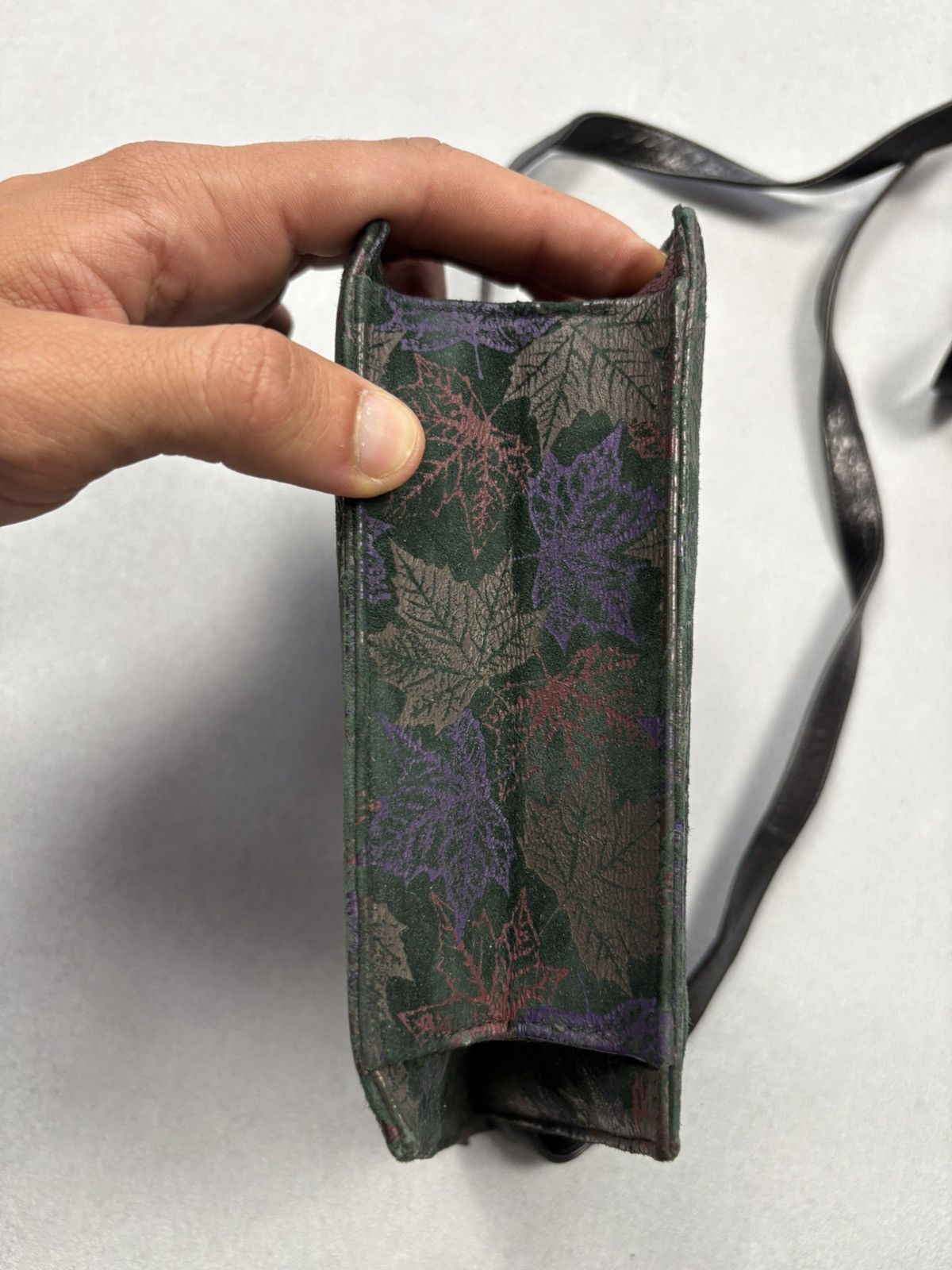 Bally Bally Vintage Floral Suede Crossbody Bag Made in Italy Size ONE SIZE - 9 Thumbnail