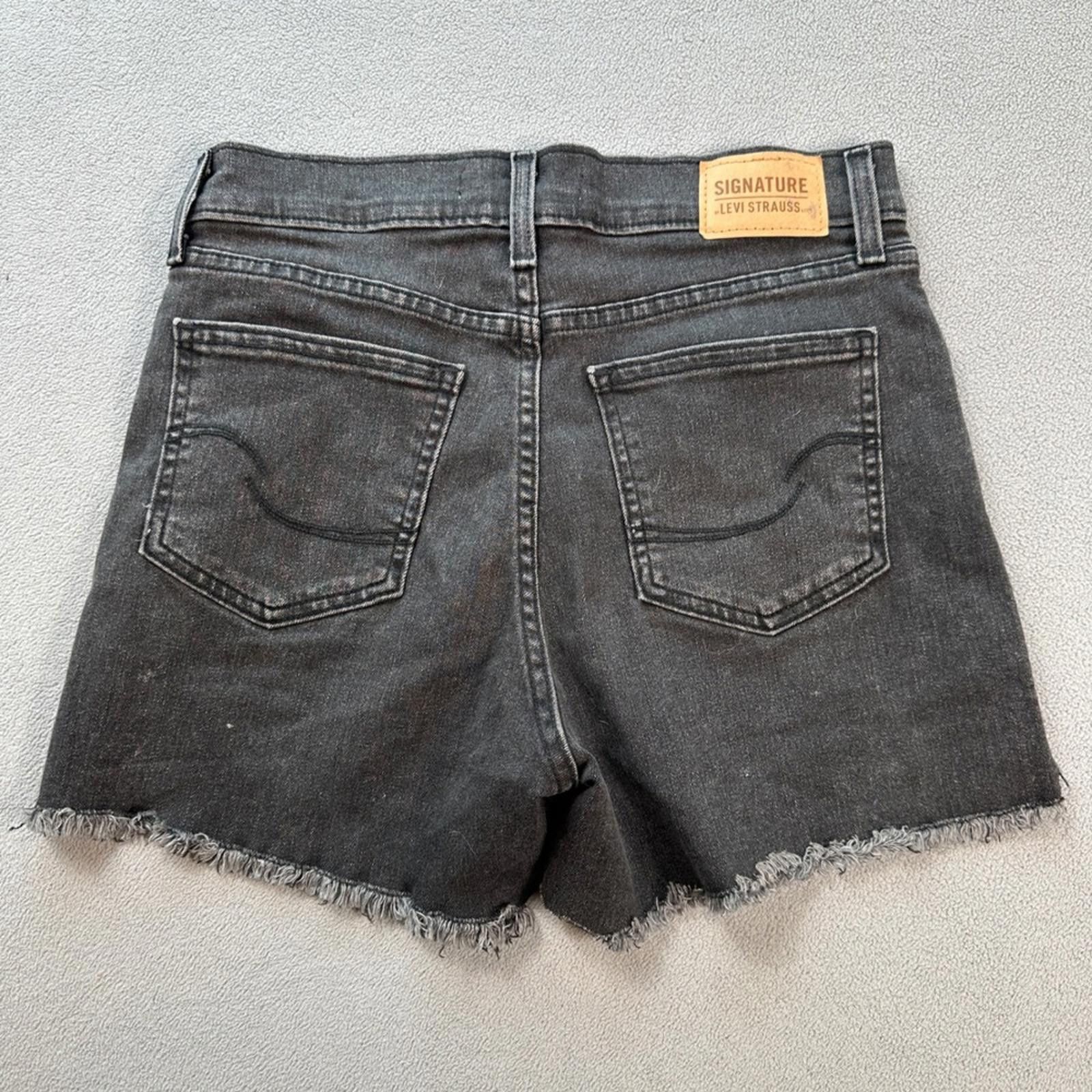 Other Signature by Levi Strauss & Co Denim Shorts Womens 25 Black Size 25" / US 0 / IT 36 - 2 Thumbnail