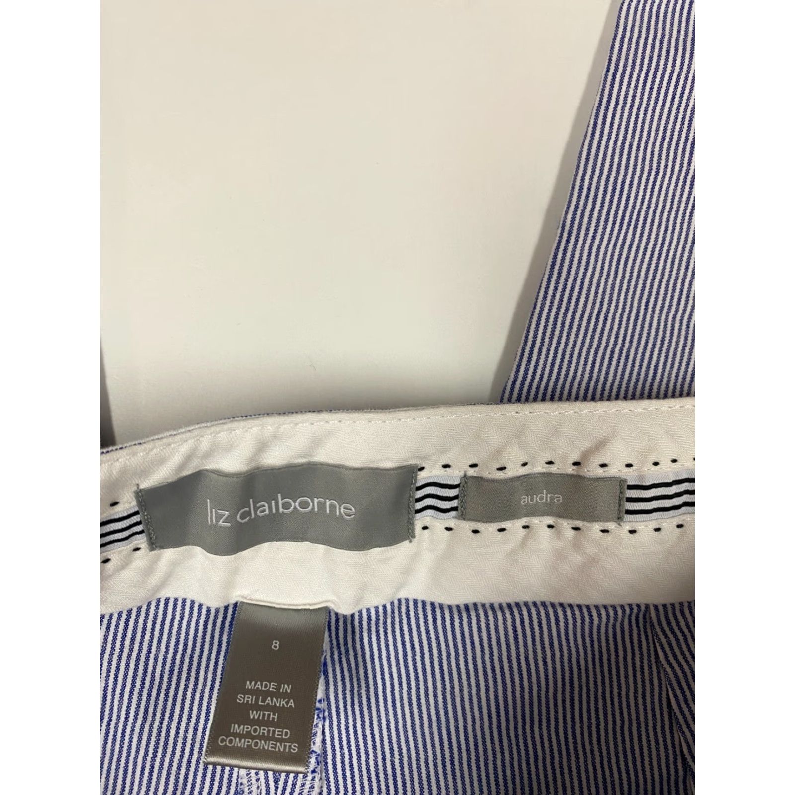 Liz Claiborne Liz Claiborne Womens Pants Capri Blue 8 Striped Bootcut Inseam 22 Regular Knit Cotton Polyester Spandex Casual Vintage No (adjust to allowed words). Size 30" / US 8 / IT 44 - 2 Thumbnail