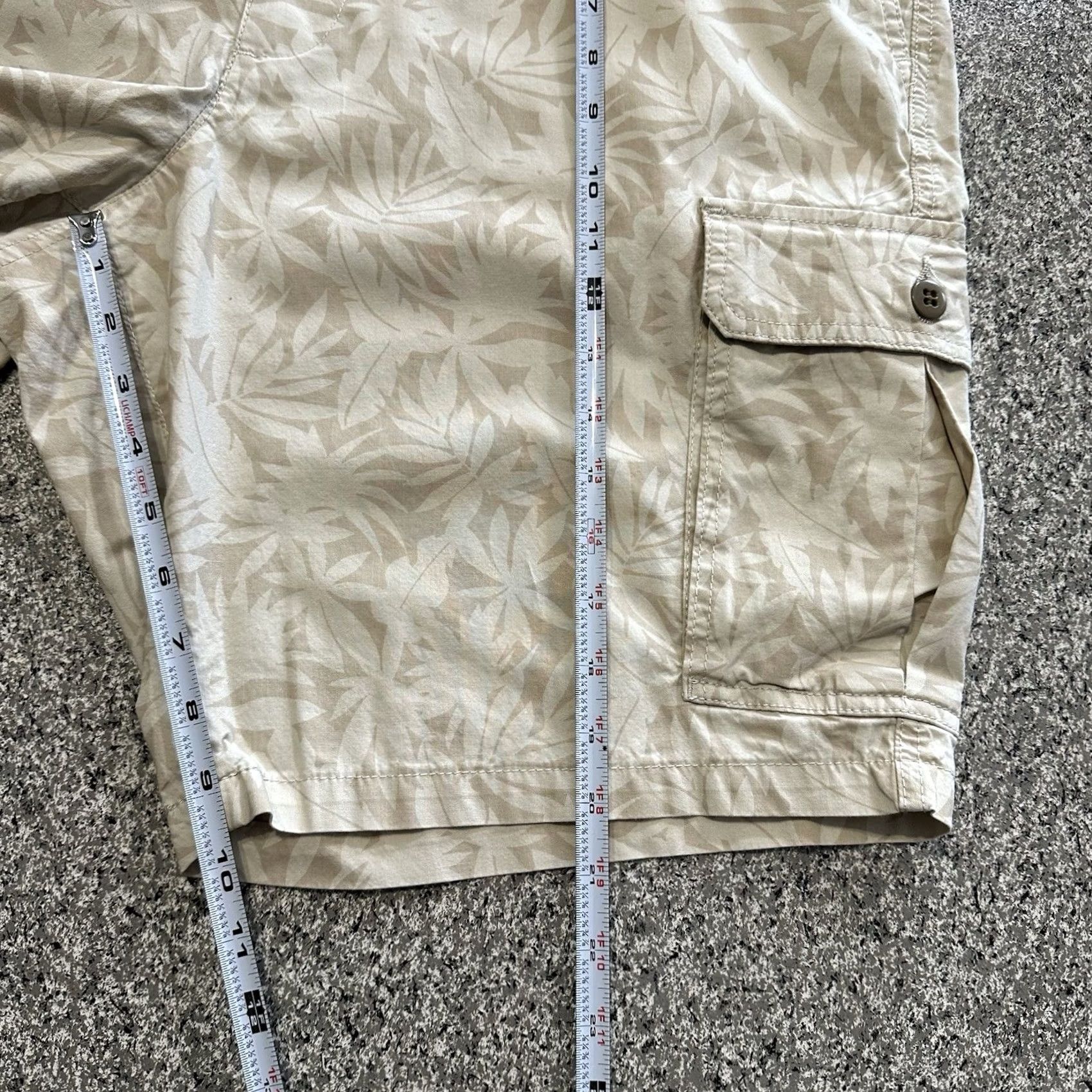Dockers DOCKERS Cargo Shorts Mens 44 Beige Floral Palm Print Flat Front 10” Cotton Size US 44 / EU 60 - 8 Thumbnail