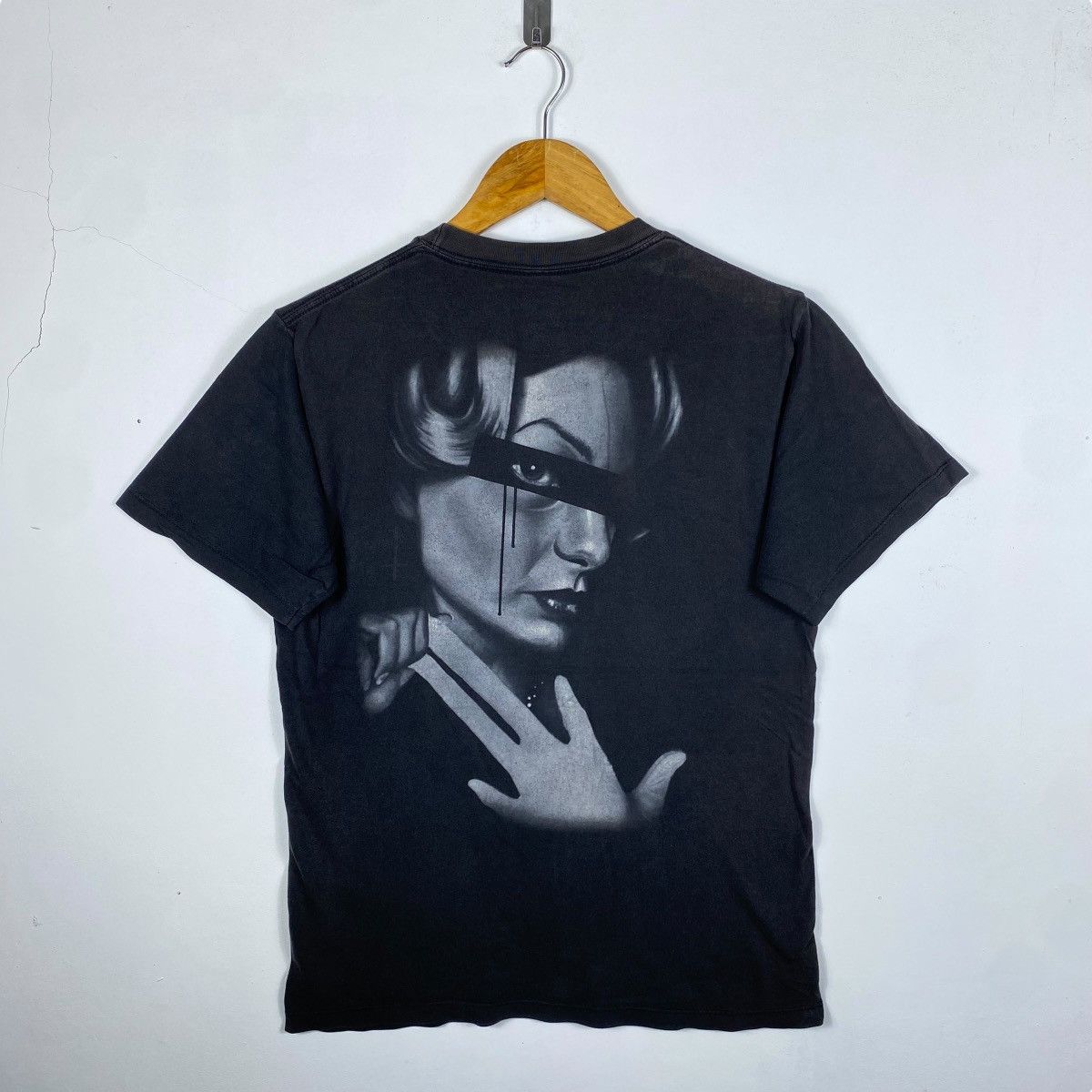 Band Tees Vintage 00's THE USED Band Graphic Tee Shirt Medium Size Size US M / EU 48-50 / 2 - 4 Thumbnail