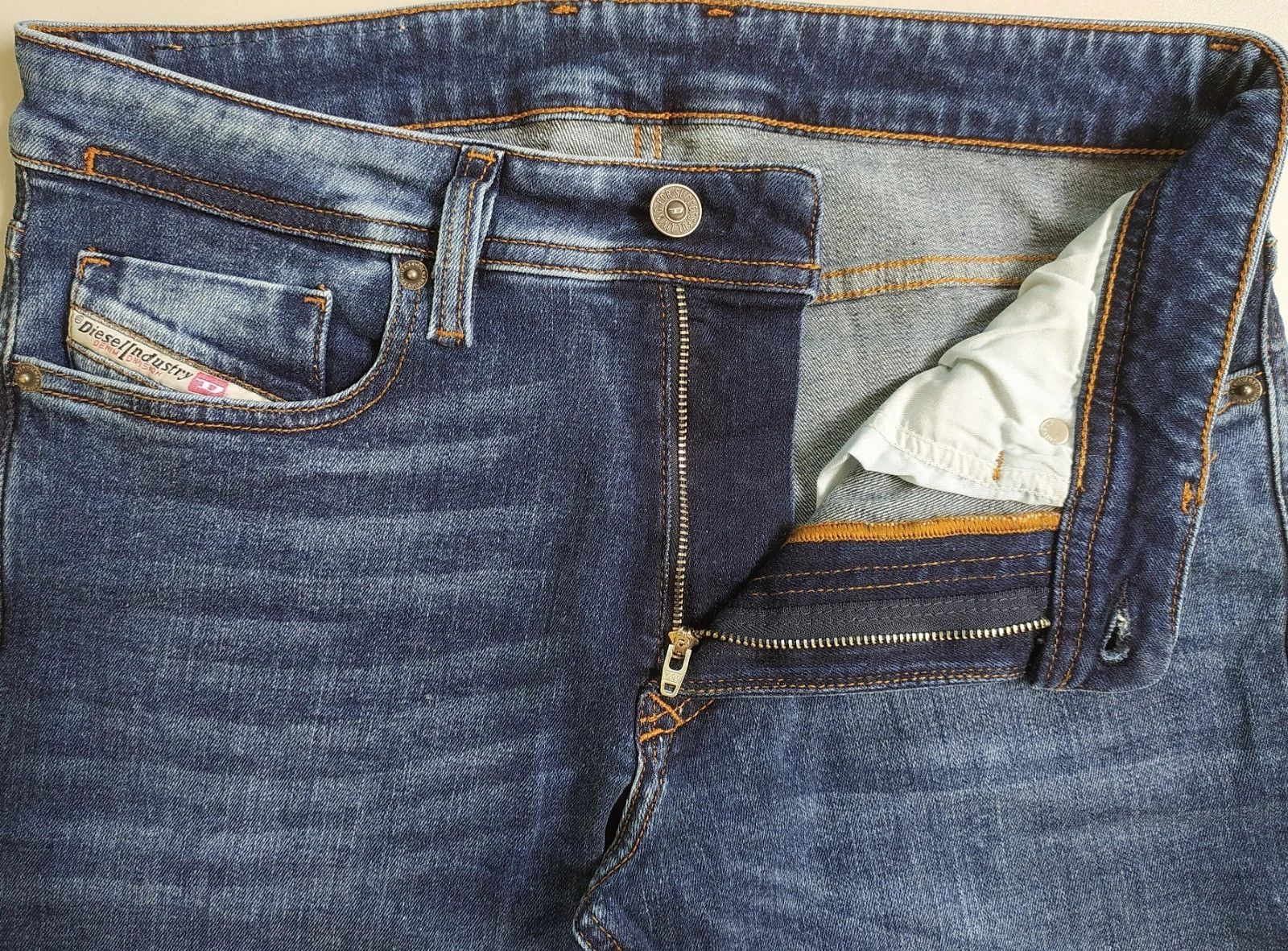 Diesel Diesel 1979 SLEENKER-R L.32 MENS JEANS T/9741 Size US 29 - 5 Thumbnail
