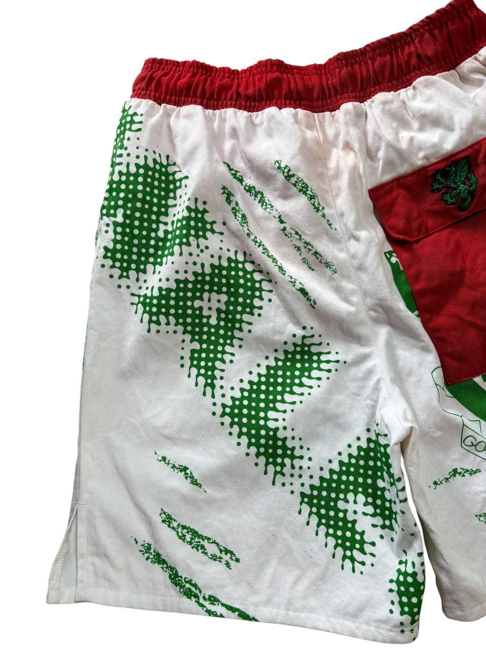 Umbro WALES 90'S UMBRO FOOTBALL SOCCER SHORTS VINTAGE COTTON Size US 32 / EU 48 - 5 Thumbnail