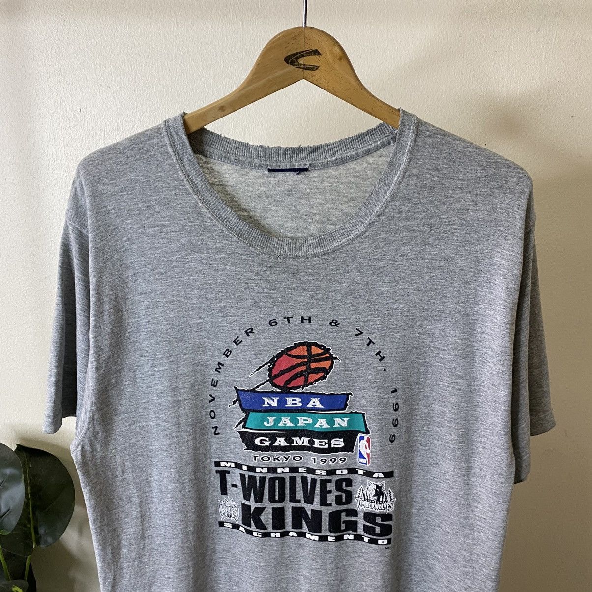 NBA Vintage 90s NBA Japan Games T Wolves Vs Kings T Shirt Size US M / EU 48-50 / 2 - 2 Thumbnail