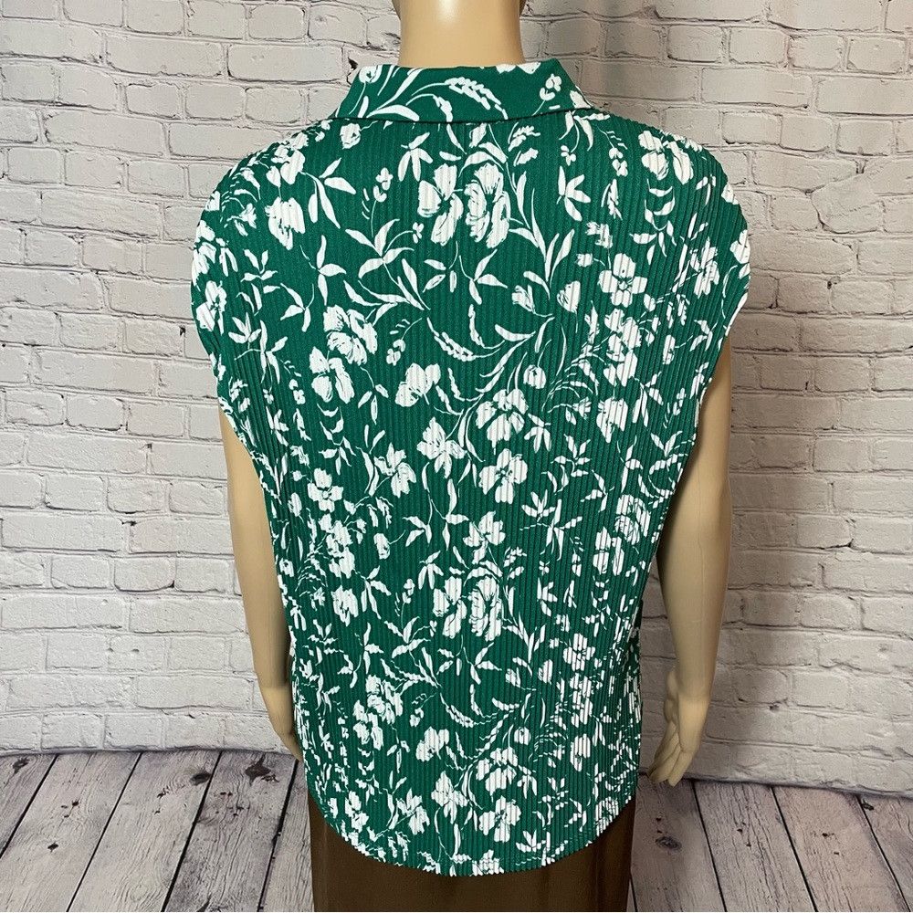 Adrianna Papell NWT New $69 Adrianna Papell Pleated Floral Green Top Size L Size L / US 10 / IT 46 - 3 Thumbnail