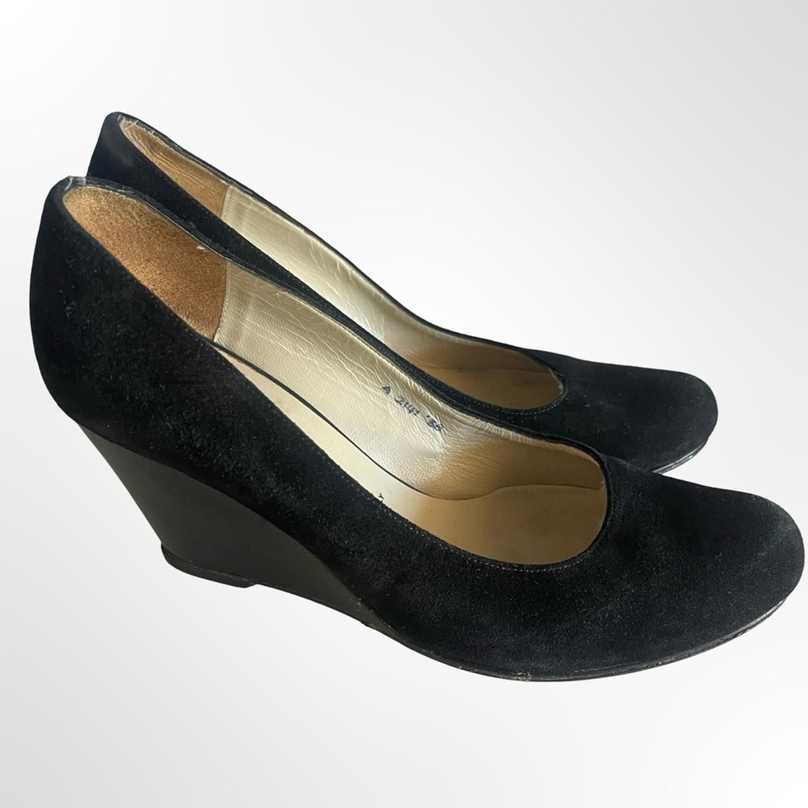 Other Vero Cuoio Black Suede Wedge Pumps Size US 7.5 / IT 37.5 - 1 Thumbnail