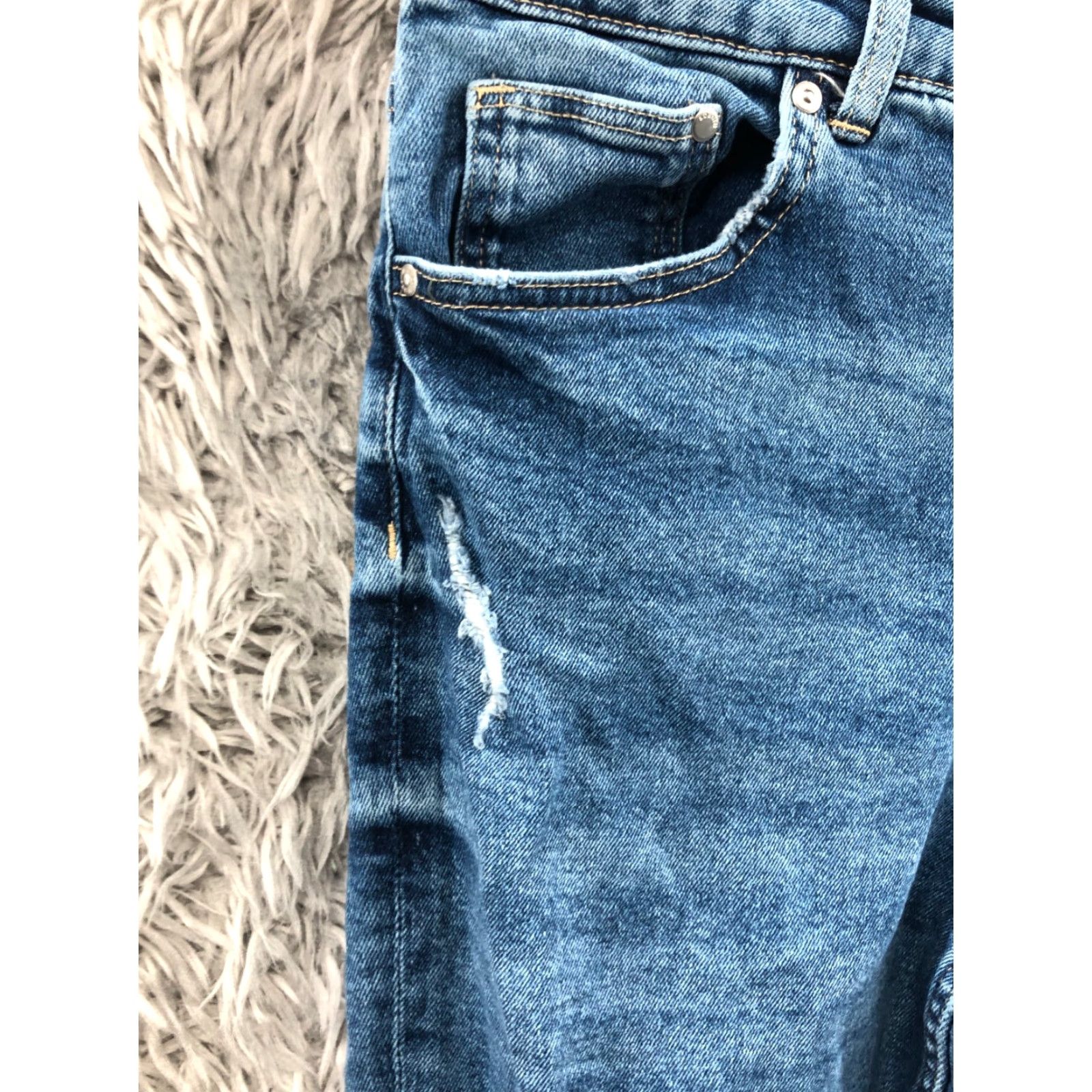 H&M H&M Jeans Regular Size 6 Womens Medium Wash Blue Ankle Rise Mid 8.5-10.5 In Denim Pocket Zipper Button Belt Loops 5-Pocket Style VINTAGE? Size 28" / US 6 / IT 42 - 7 Thumbnail