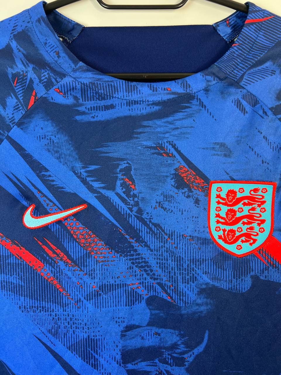 Nike ENGLAND TEAM 2022/23 FOOTBALL JERSEY NIKE DM9547-492 SIZE M Size US L / EU 52-54 / 3 - 5 Thumbnail