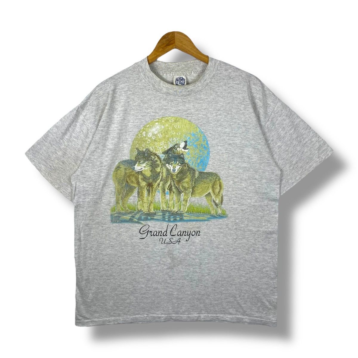 Vintage Vintage 90's GRAND CANYON USA Wolves Graphic Tee Shirt Size US XL / EU 56 / 4 - 1 Thumbnail