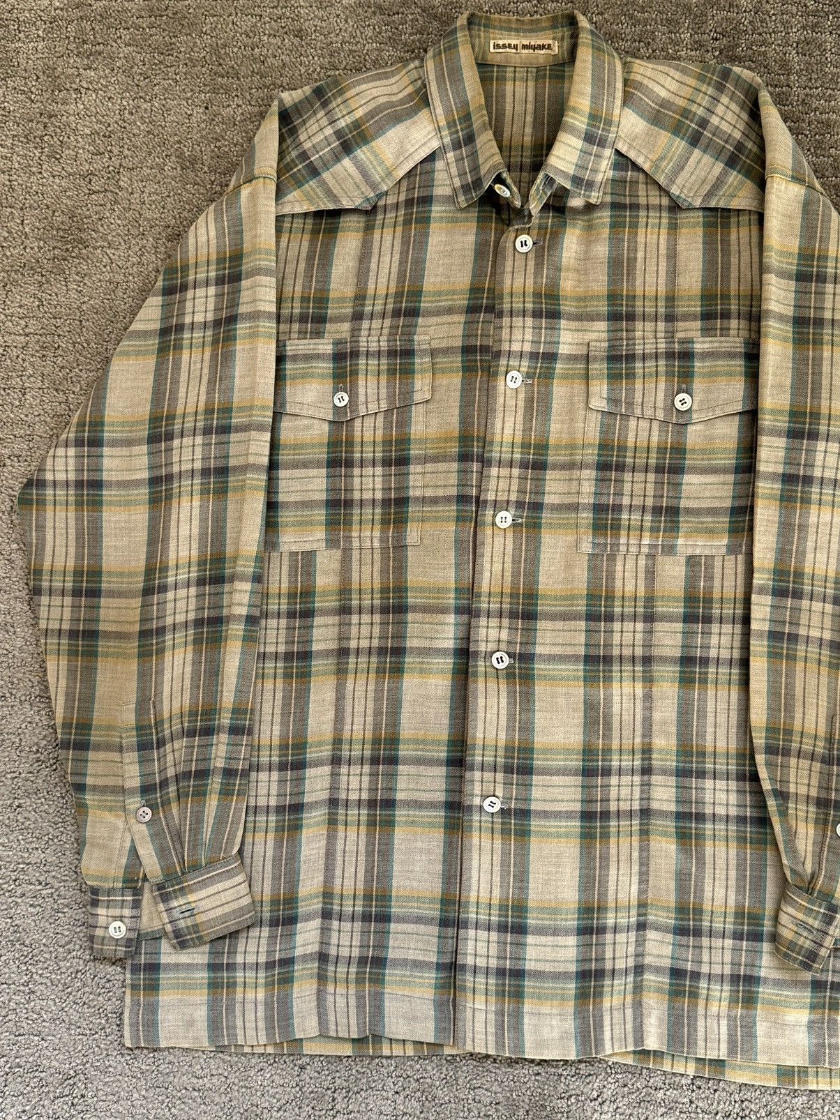 Issey Miyake 1994 Issey Miyake Rare Vintage Yellow Button Up Runway Shirt Size US L / EU 52-54 / 3 - 2 Thumbnail