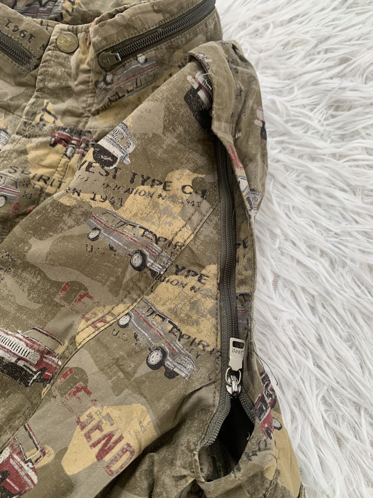 Jeep Full print jeep spirit jacket detachable sleeve Size US S / EU 44-46 / 1 - 9 Thumbnail
