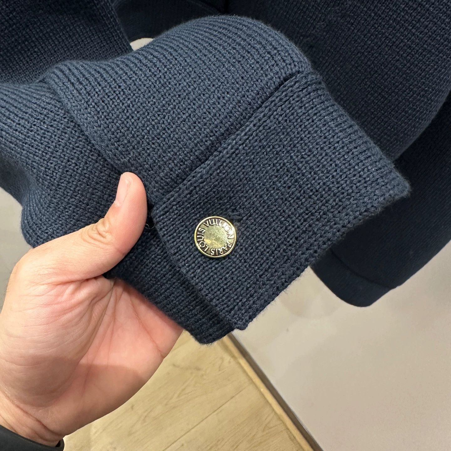 Louis Vuitton LV SS24 single-breasted notch lapel cotton jacket M Size M / US 6-8 / IT 42-44 - 7 Thumbnail