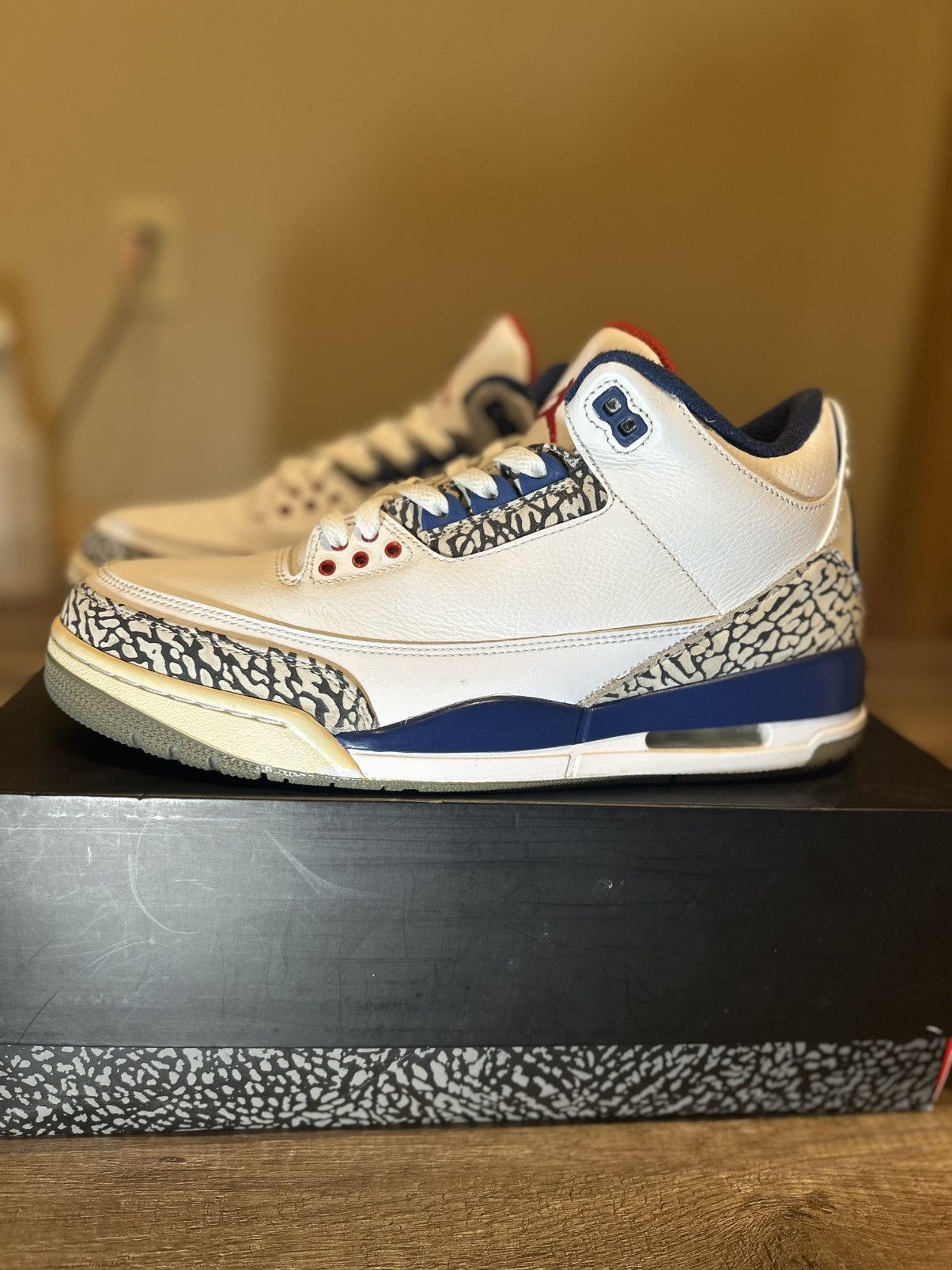 Jordan Brand 2016 True Blue 3 Size US 10.5 / EU 43-44 - 2 Thumbnail