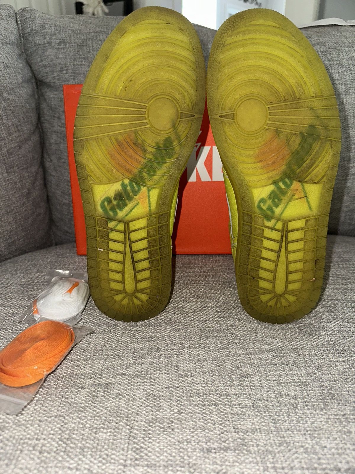 Jordan Brand Jordan 1 Retro High Gatorade Cyber Size US 9.5 / EU 42-43 - 4 Thumbnail