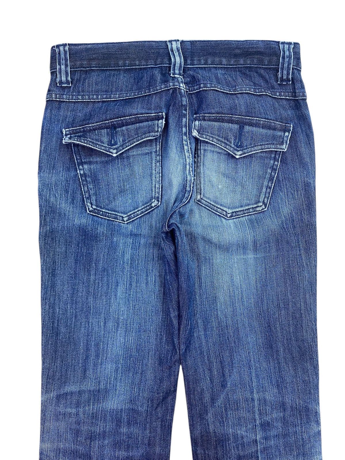 Uniqlo Uniqlo Blue Faded Wash Style Whiskers Jeans Size US 28 / EU 44 - 4 Thumbnail