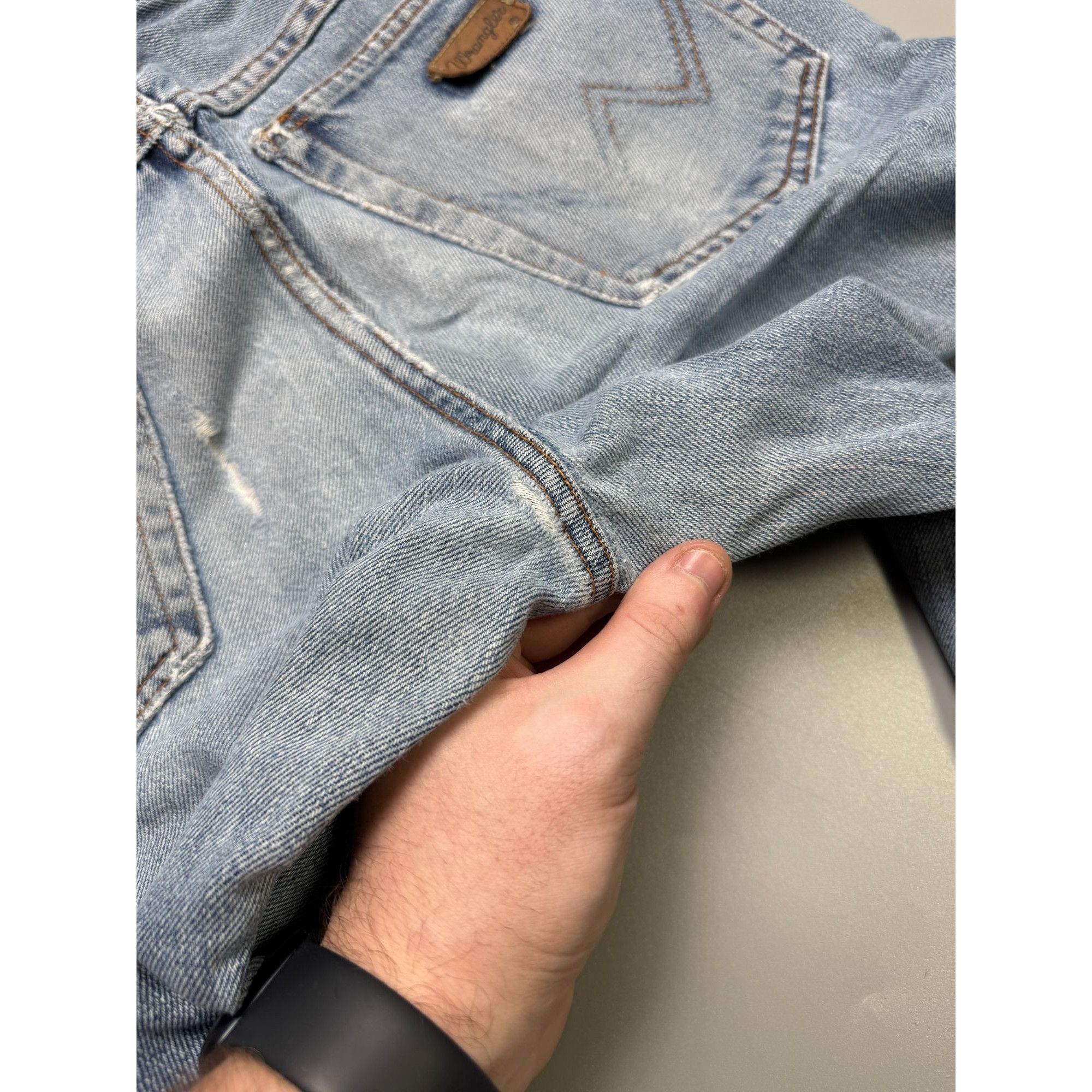 Wrangler Wrangler Texas Light Wash Distressed Denim Jeans (Y1139) Size US 30 / EU 46 - 17 Thumbnail