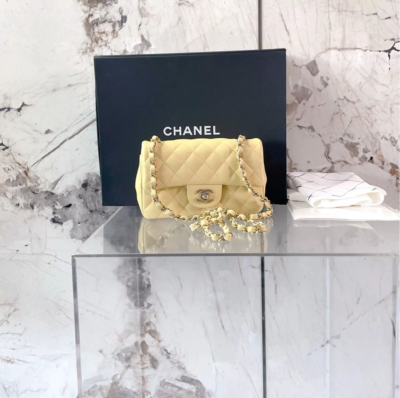 Chanel Pre-loved Bag Very good condition Size ONE SIZE - 1 Thumbnail