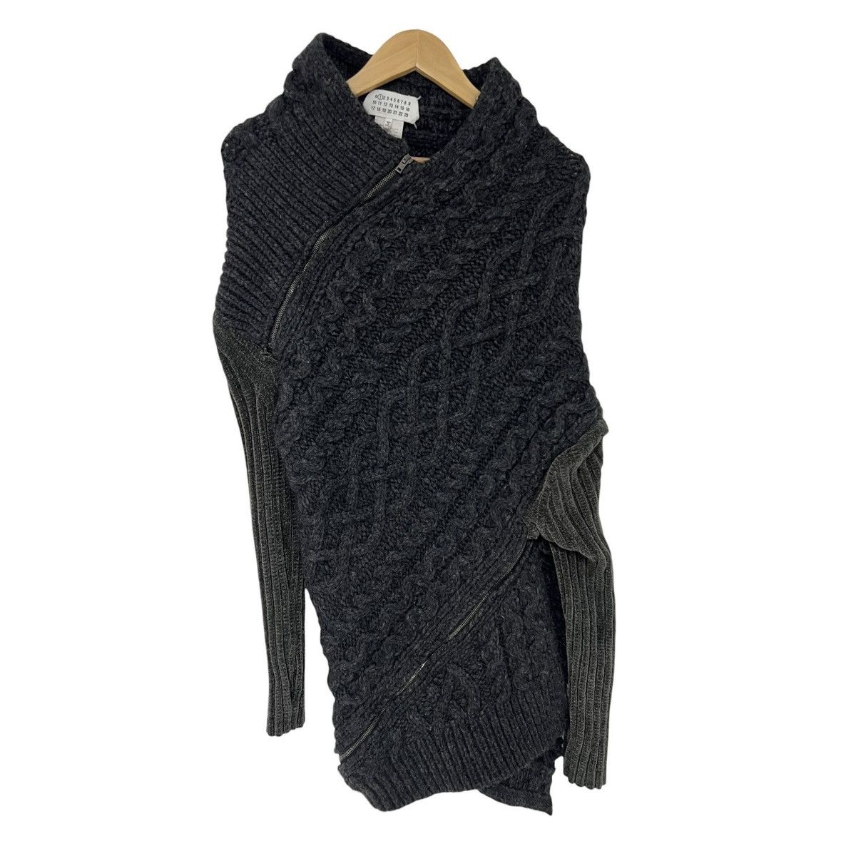 Maison Margiela Margiela asymmetrical zip knit sweater Size US S / EU 44-46 / 1 - 1 Thumbnail