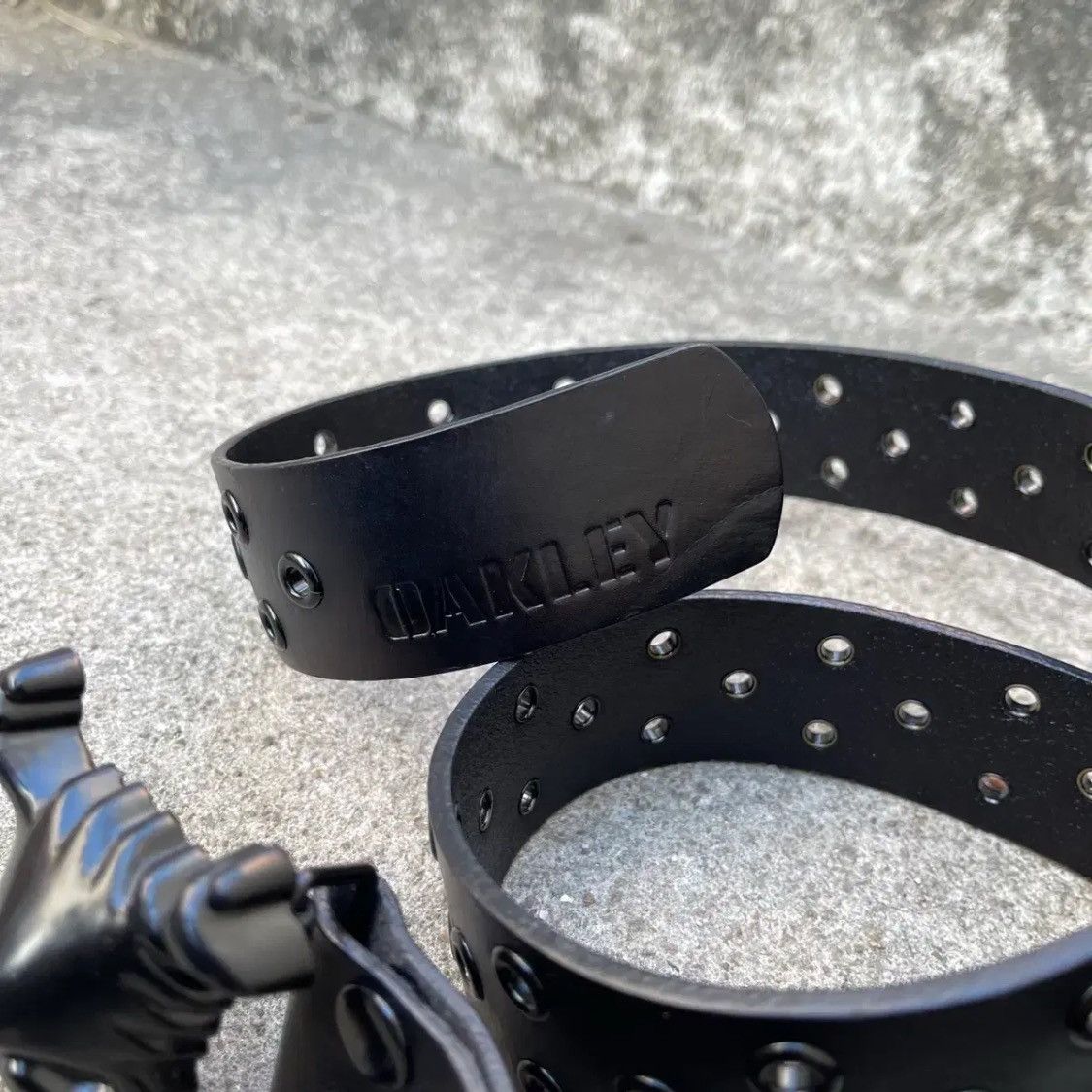 Oakley Oakley Black Skull Metal Buckle Leather Belt Size ONE SIZE - 7 Thumbnail