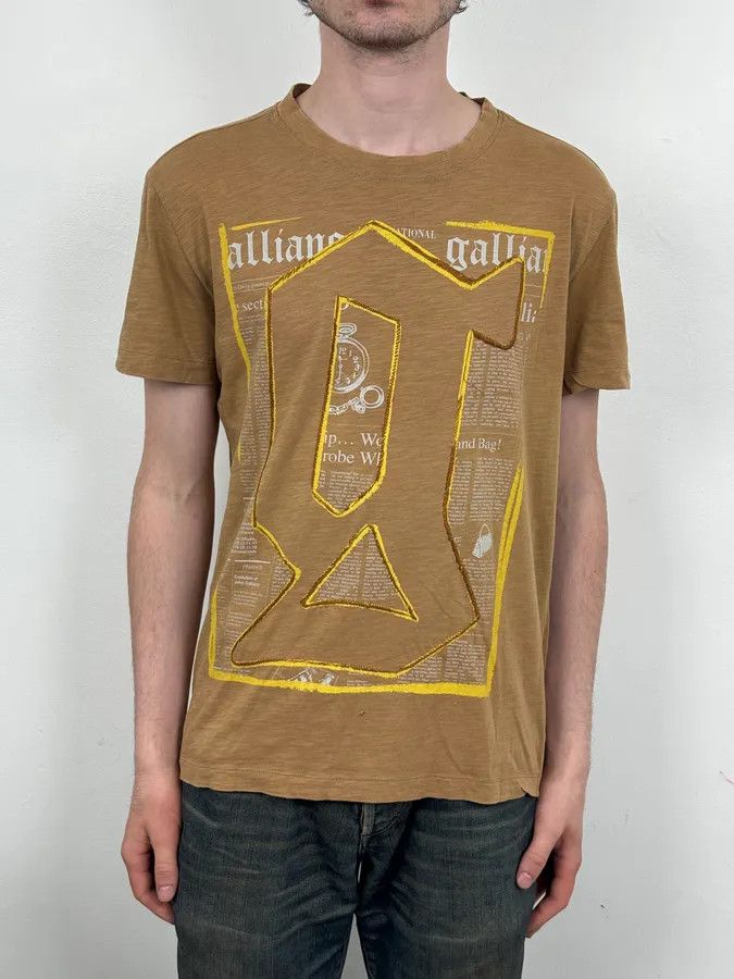 John Galliano Galliano Printed Letters Beige G T-Shirt Size US M / EU 48-50 / 2 - 2 Thumbnail
