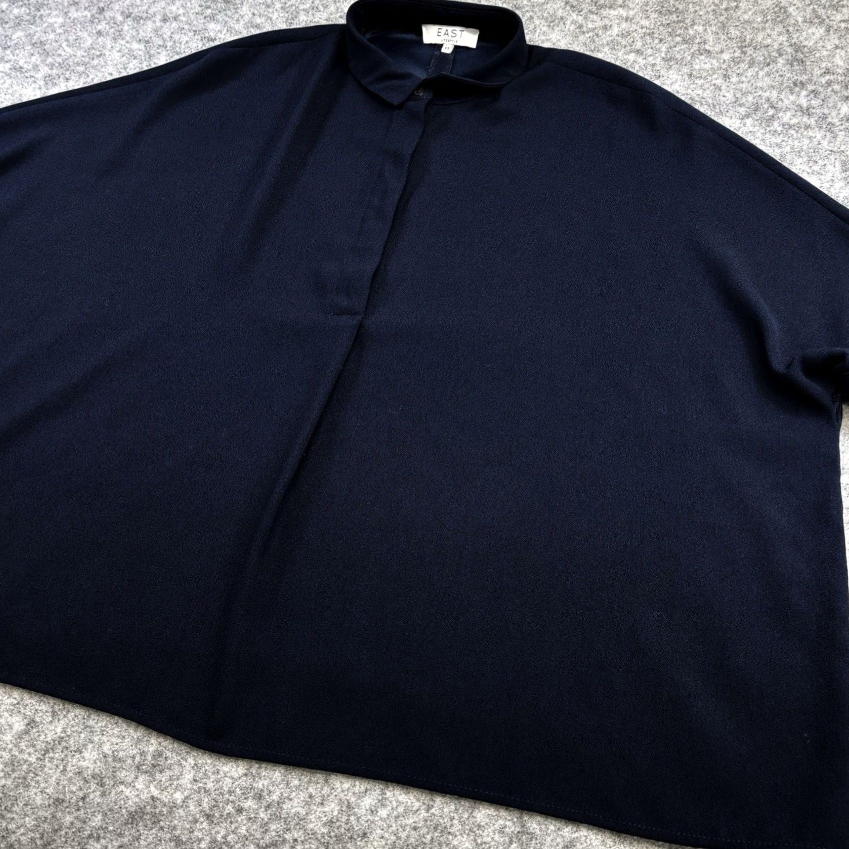 Vintage East lifestyle Oversized Top Medium Navy Short Sleeve Women’s Oversized Boxy Top M Navy Blue Size M / US 6-8 / IT 42-44 - 3 Thumbnail