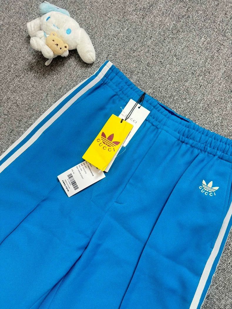 Gucci GucciAdidas co-branded blue clover embroidered logo trouser Size US 30 / EU 46 - 3 Thumbnail