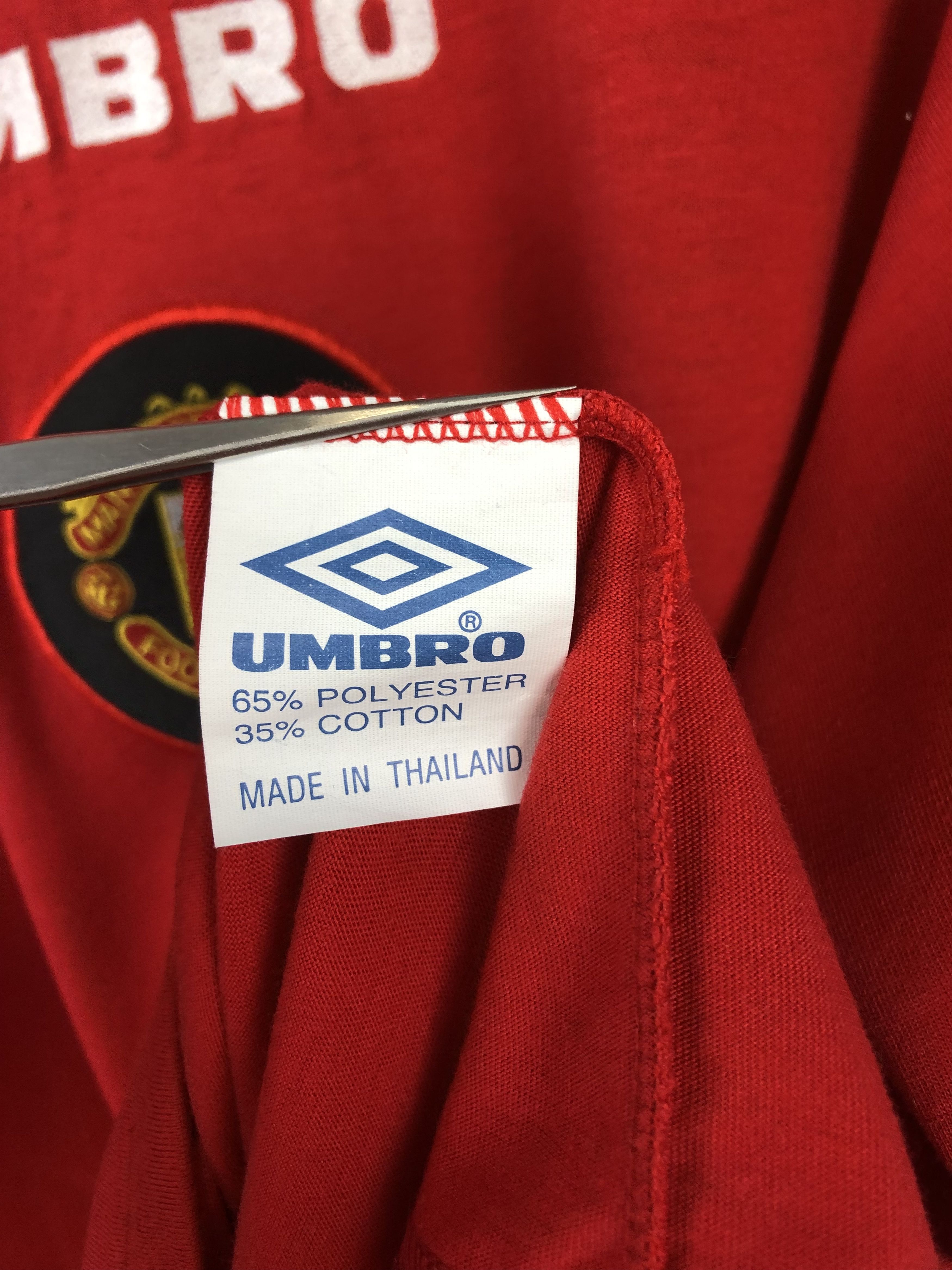 Vintage Vintage Manchester United Football Shirt Train Soccer Jersey Size US S / EU 44-46 / 1 - 8 Thumbnail