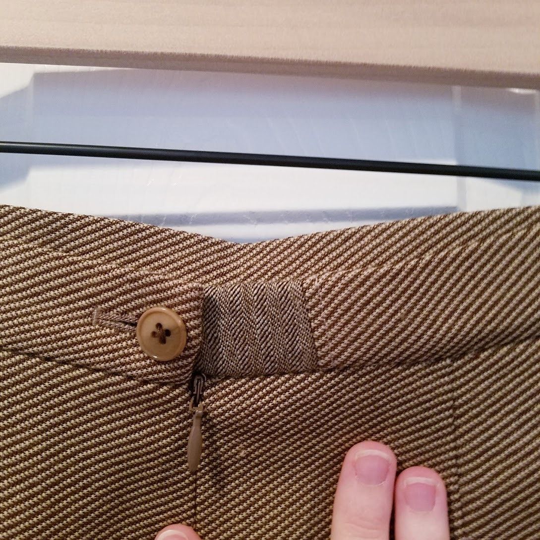 Calvin Klein calvin klein collection wool midi pencil skirt sz 4 tan Size 27" / US 4 / IT 40 - 6 Thumbnail