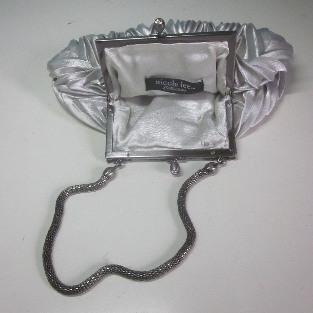 Lee Nicole Lee Collection Silver Cloth Purse Silver Metal Chain Size ONE SIZE - 4 Thumbnail