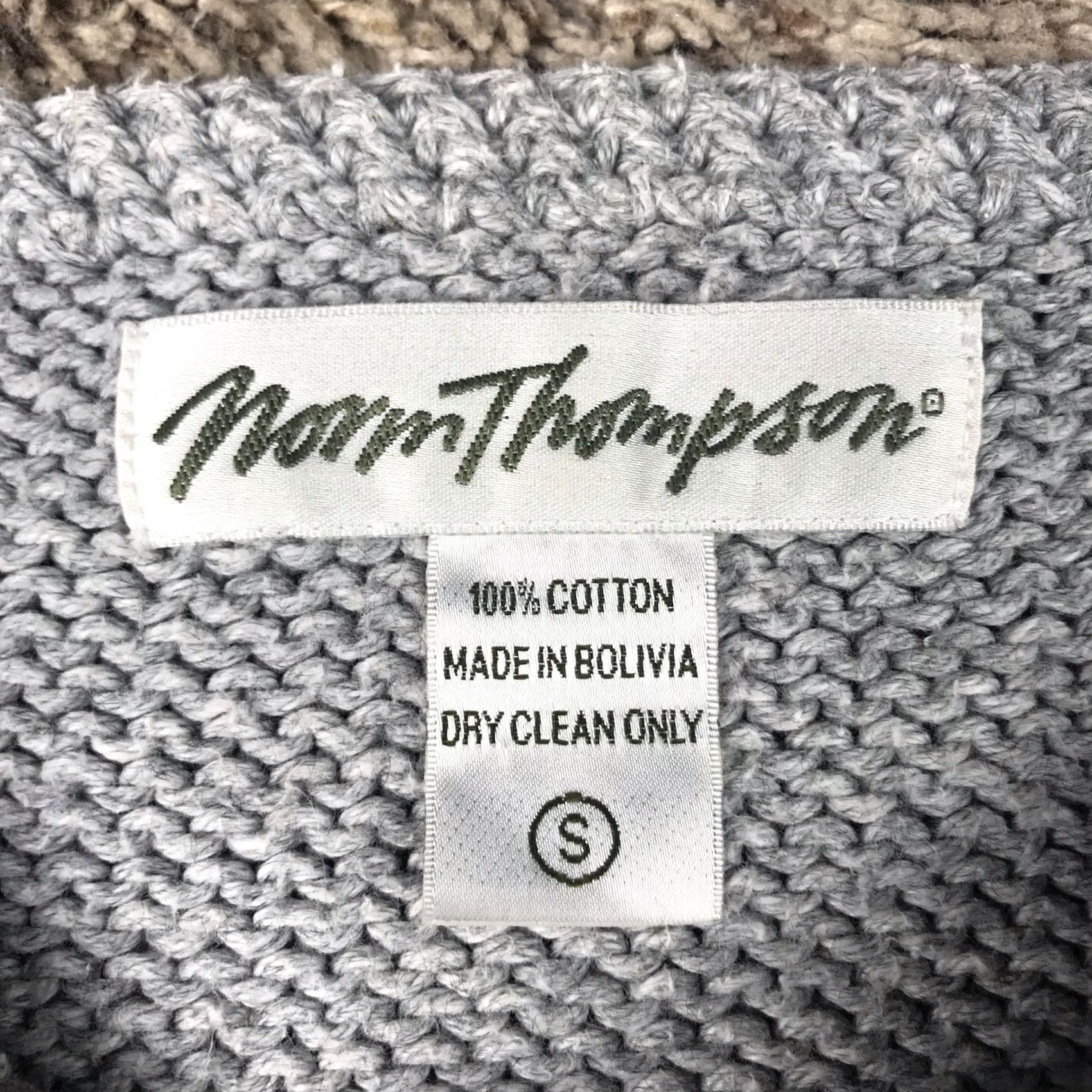 Jim Thompson VINTAGE Norm Thompson Womens Gray Crop Knit Sweater Small Heart Knit Graphic Pullover Long Sleeve Boat Neck Size S / US 4 / IT 40 - 2 Thumbnail
