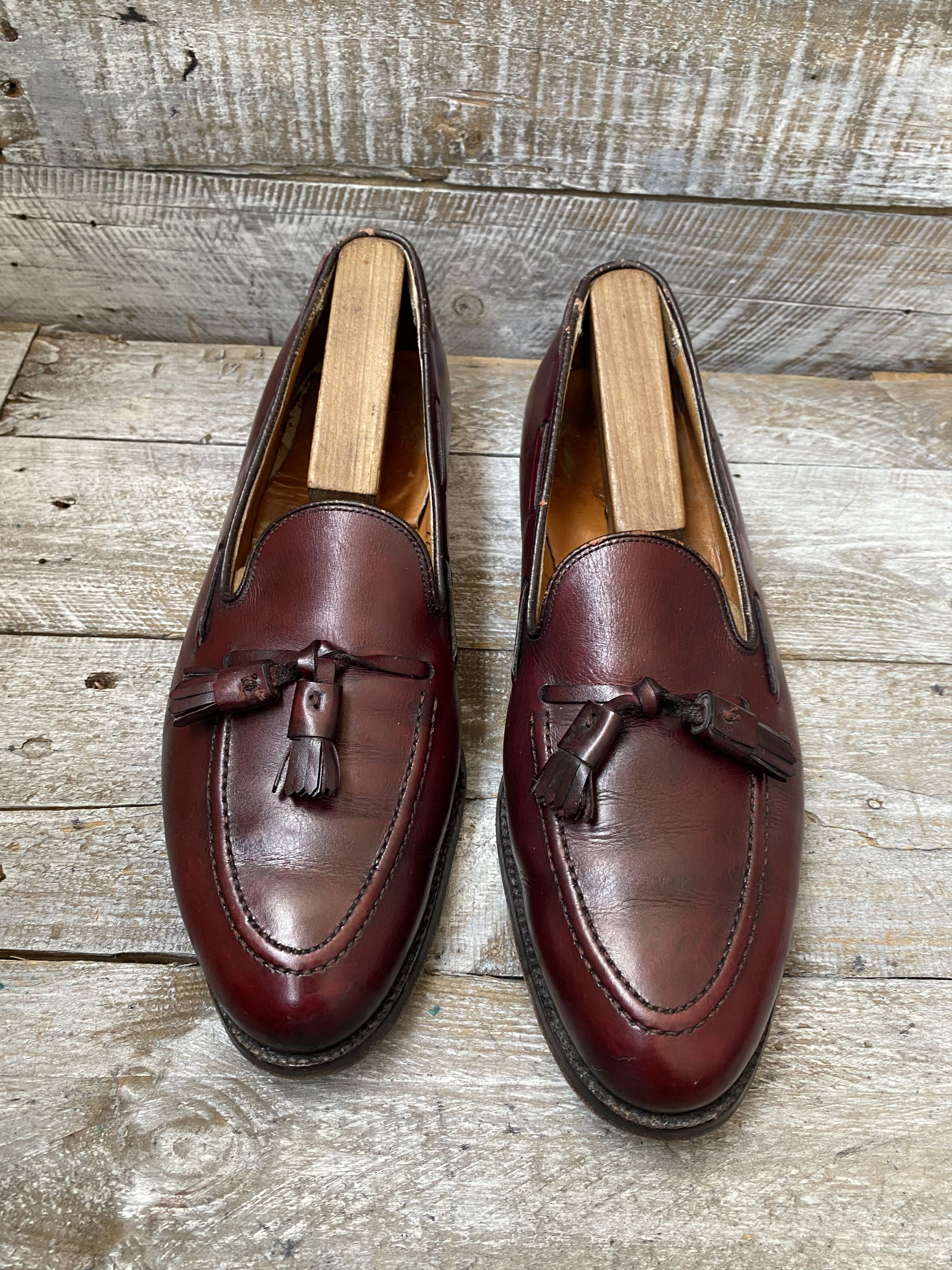 Alden Alden tassel burgundy slip- on leather shoessz 10.5A/C Size US 10.5 / EU 43-44 - 1 Thumbnail