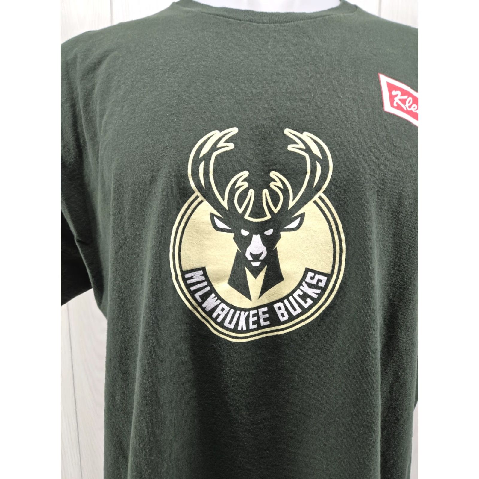 Gildan Klement's Milwaukee Bucks T Shirt XL Green Mens Short Sleeve T-Shirt Size US XL / EU 56 / 4 - 3 Thumbnail