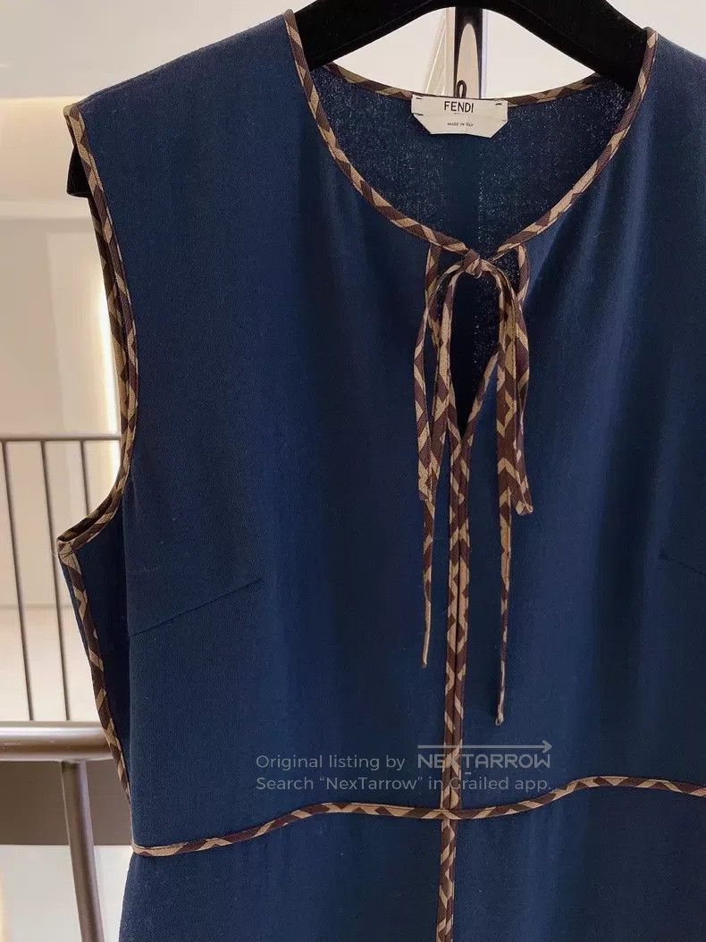 Fendi Fendi FF monogrammed logo patch sleeveless dress, elegant Size M / US 6-8 / IT 42-44 - 3 Thumbnail
