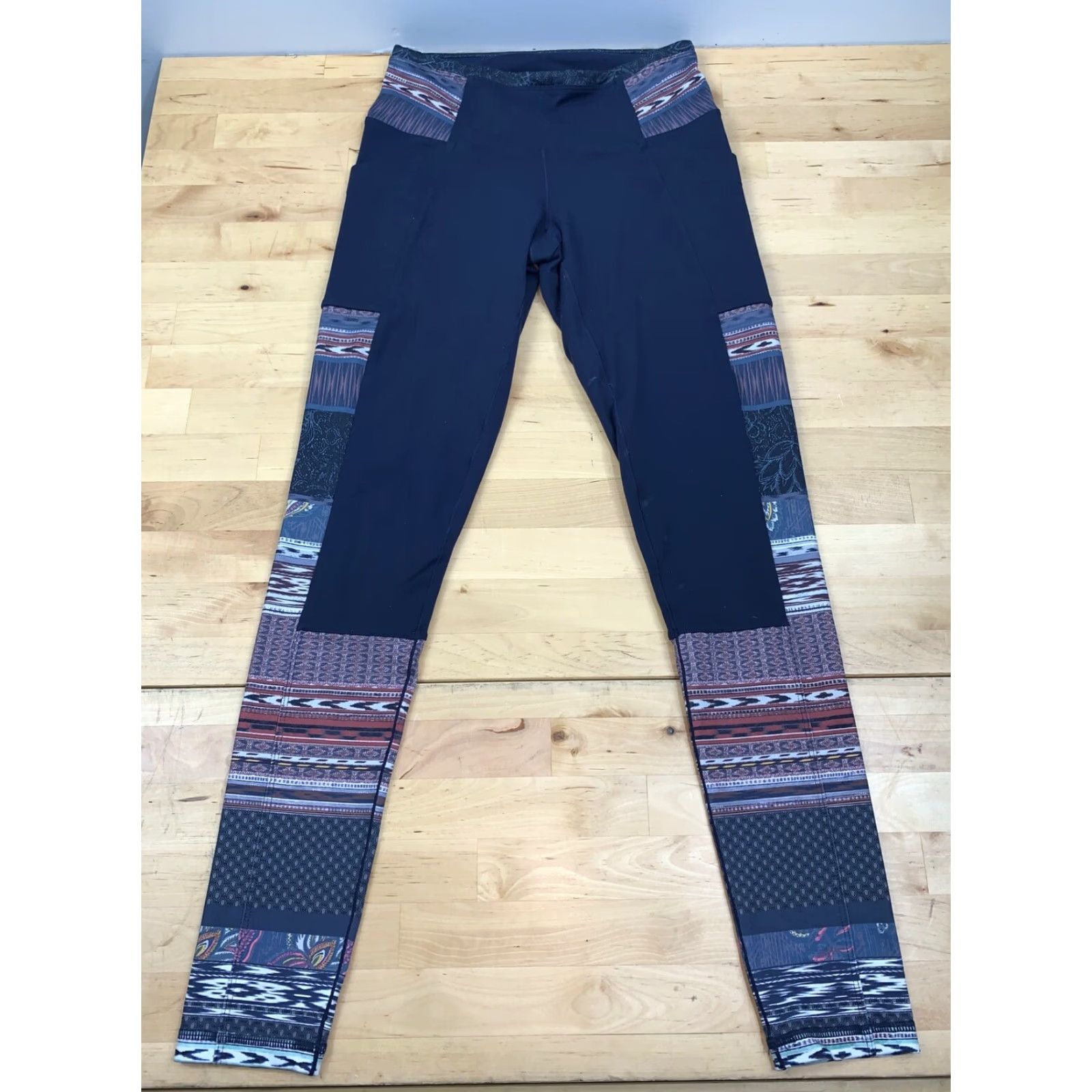 Prana prAna Yoga Leggings Aztec Southwest Activewear Athleisure Casual XS Women Blue 27.5 in Inseam Leg Compression Size 26" / US 2 / IT 38 - 2 Thumbnail