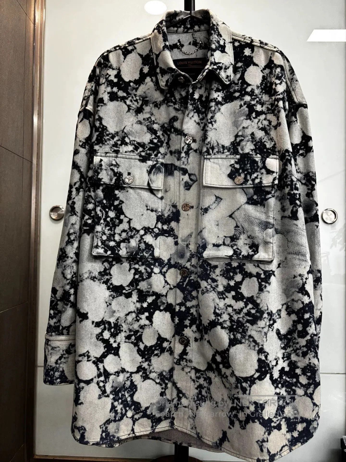 Louis Vuitton louis vuitton whimsical oversized jacket. Size US S / EU 44-46 / 1 - 1 Thumbnail