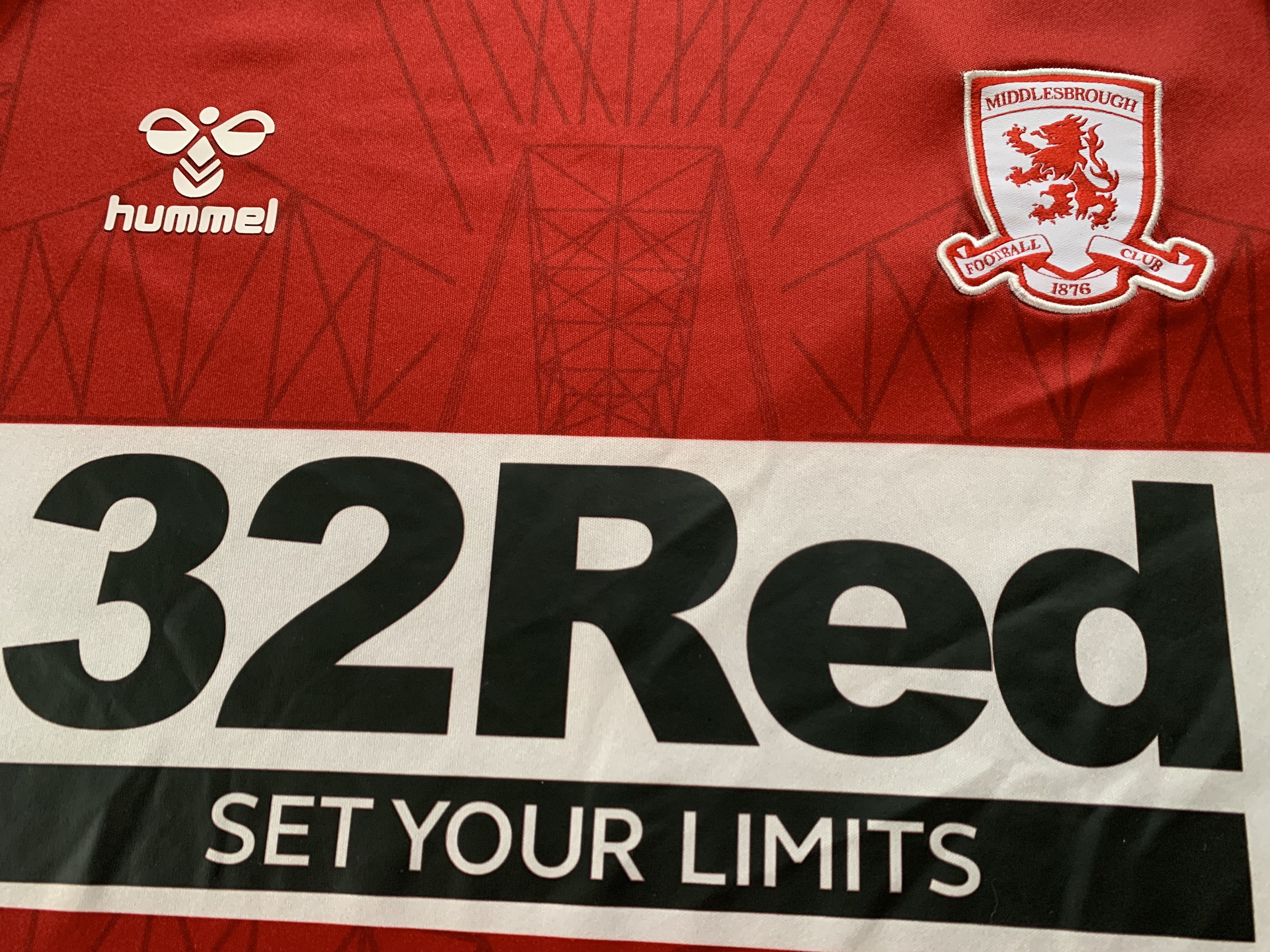 Hummel Hummel Middlesbrough FC Home Soccer Jersey 21-22 Size US M / EU 48-50 / 2 - 7 Thumbnail