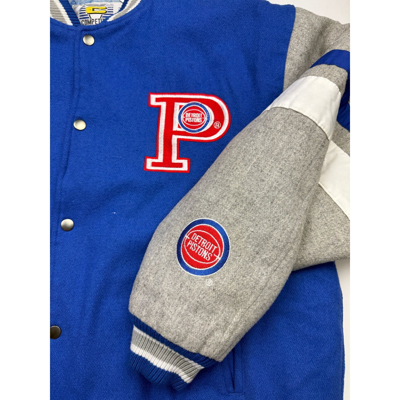 Vintage Vintage 80s/90s Detroit Pistons NBA Jacket Size XL Size US XL / EU 56 / 4 - 5 Thumbnail
