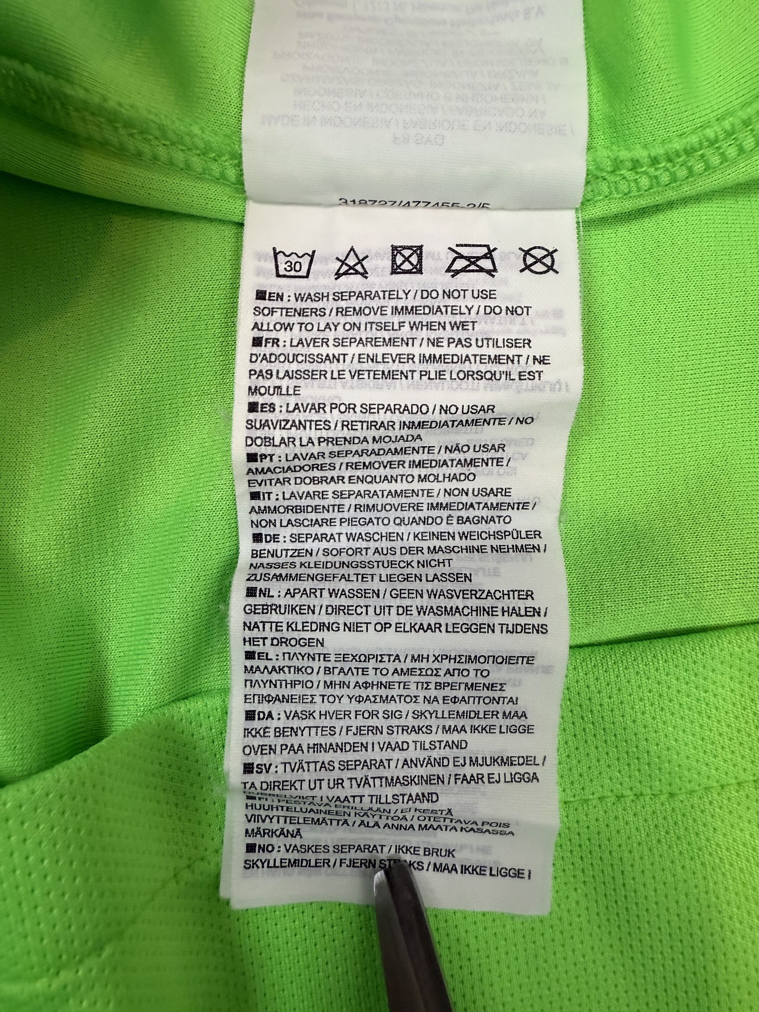 Adidas Chelsea 2018/2019 Nike Football Goalkeeper Soccer Jersey Size US XL / EU 56 / 4 - 9 Thumbnail