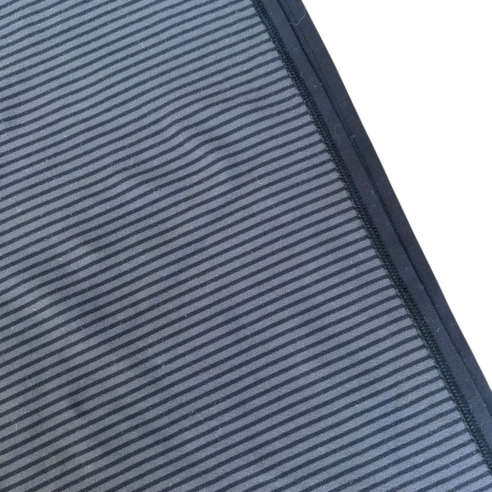 Lululemon Lululemon Scarf Vinyassa Black Gray Striped Size ONE SIZE - 3 Thumbnail