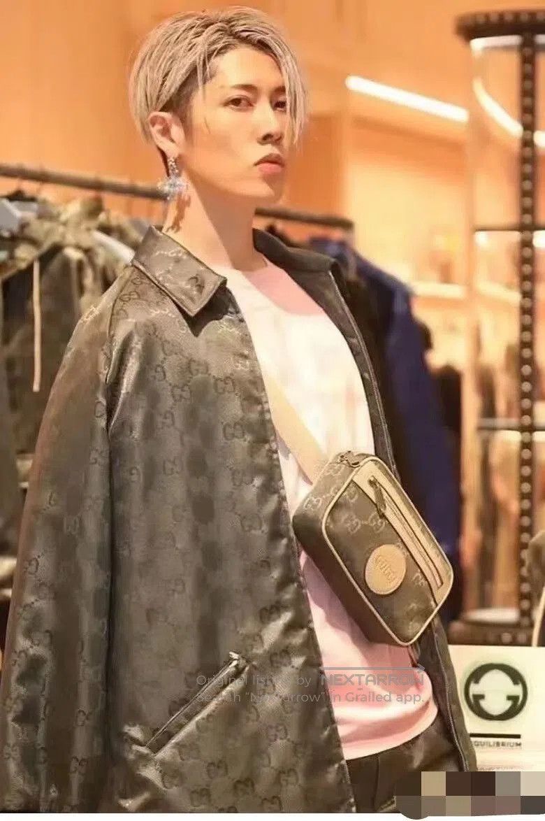 Gucci Gucci Gray All. Size US M / EU 48-50 / 2 - 2 Thumbnail
