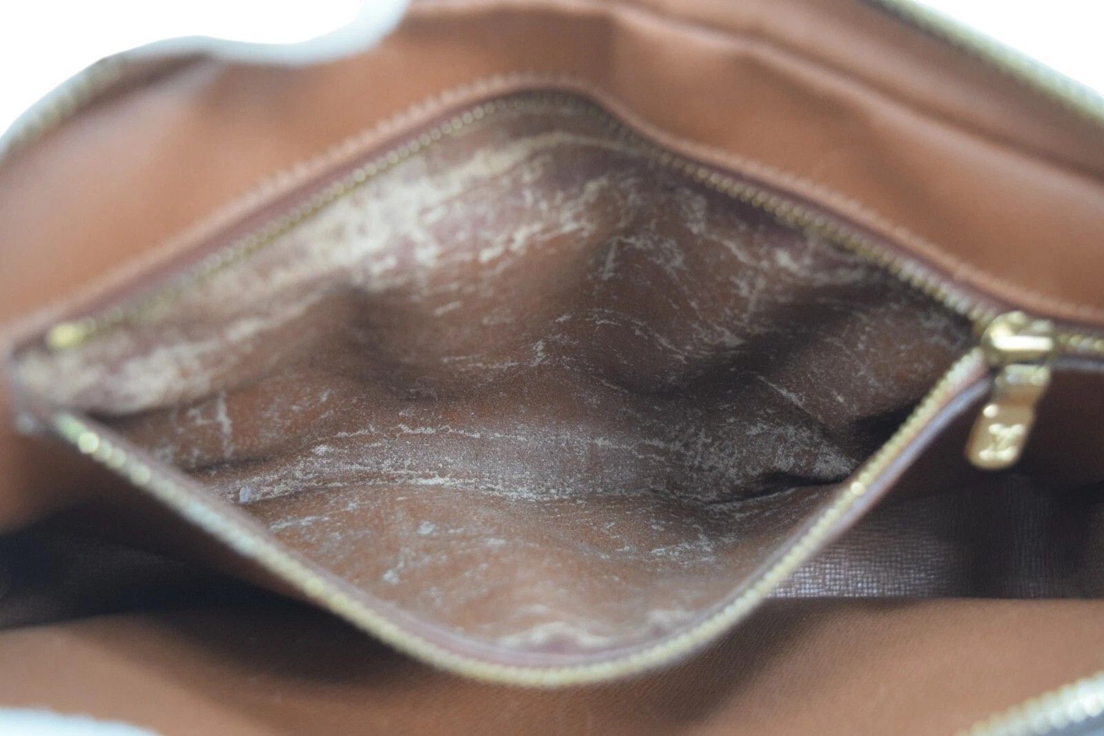 Louis Vuitton Louis Vuitton Marly Dragonne GM Clutch Bag Monogram M51825 Size ONE SIZE - 16 Thumbnail