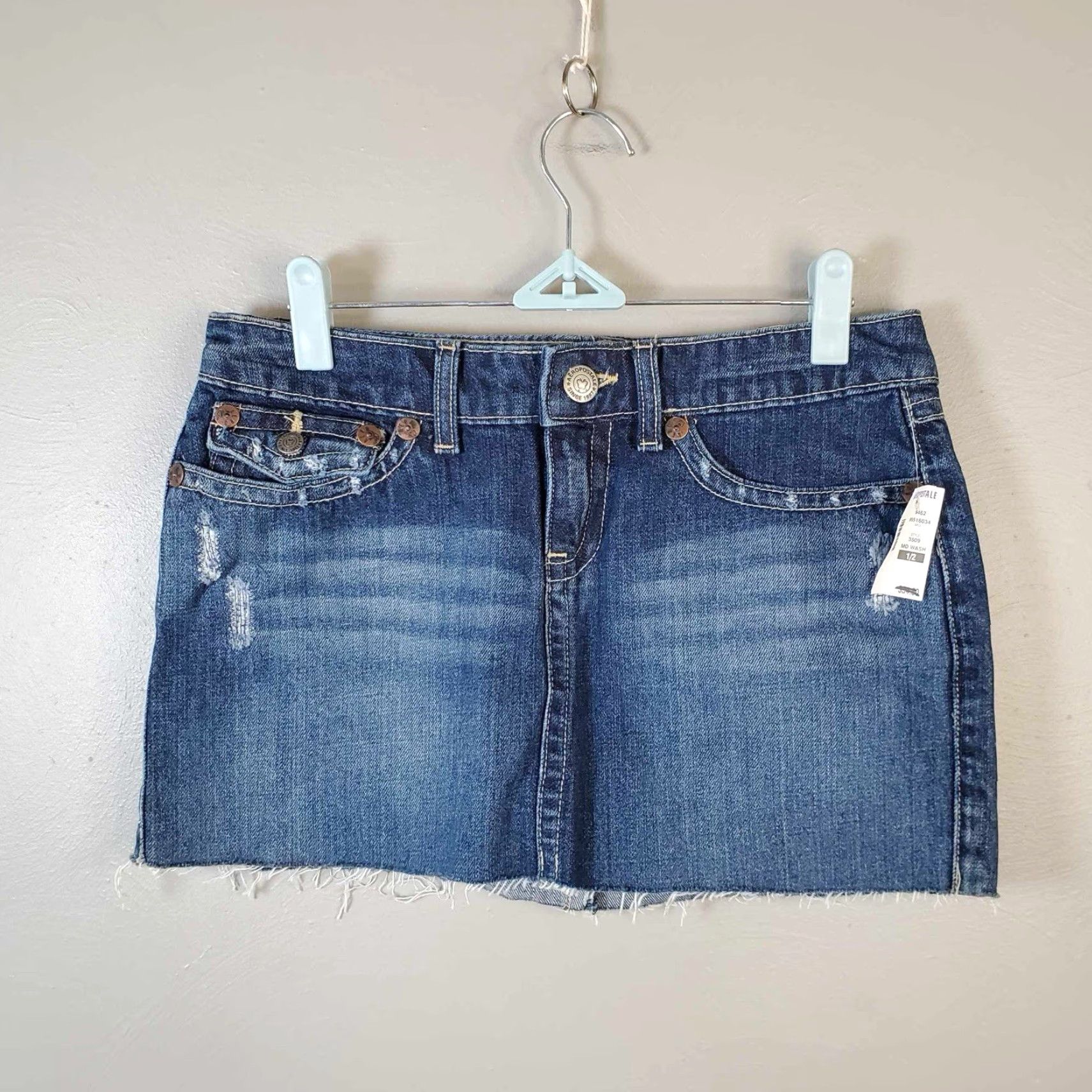 Vintage Aeropostale Jean Skort Womens 1/2 Mid Wash NWT MSRP 4.50 Size 25" / US 0 / IT 36 - 4 Thumbnail