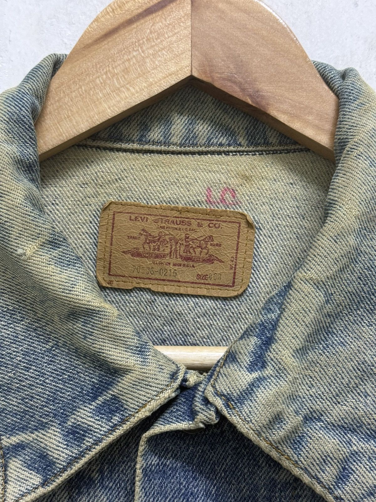 Levi's Vintage Levis Men’s 70506-0216 Denim Trucker Jacket Size US S / EU 44-46 / 1 - 11 Thumbnail