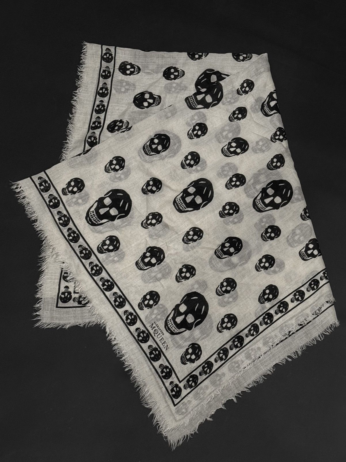 Alexander McQueen Alexander McQueen Skull Angel Scarf Size ONE SIZE - 7 Thumbnail