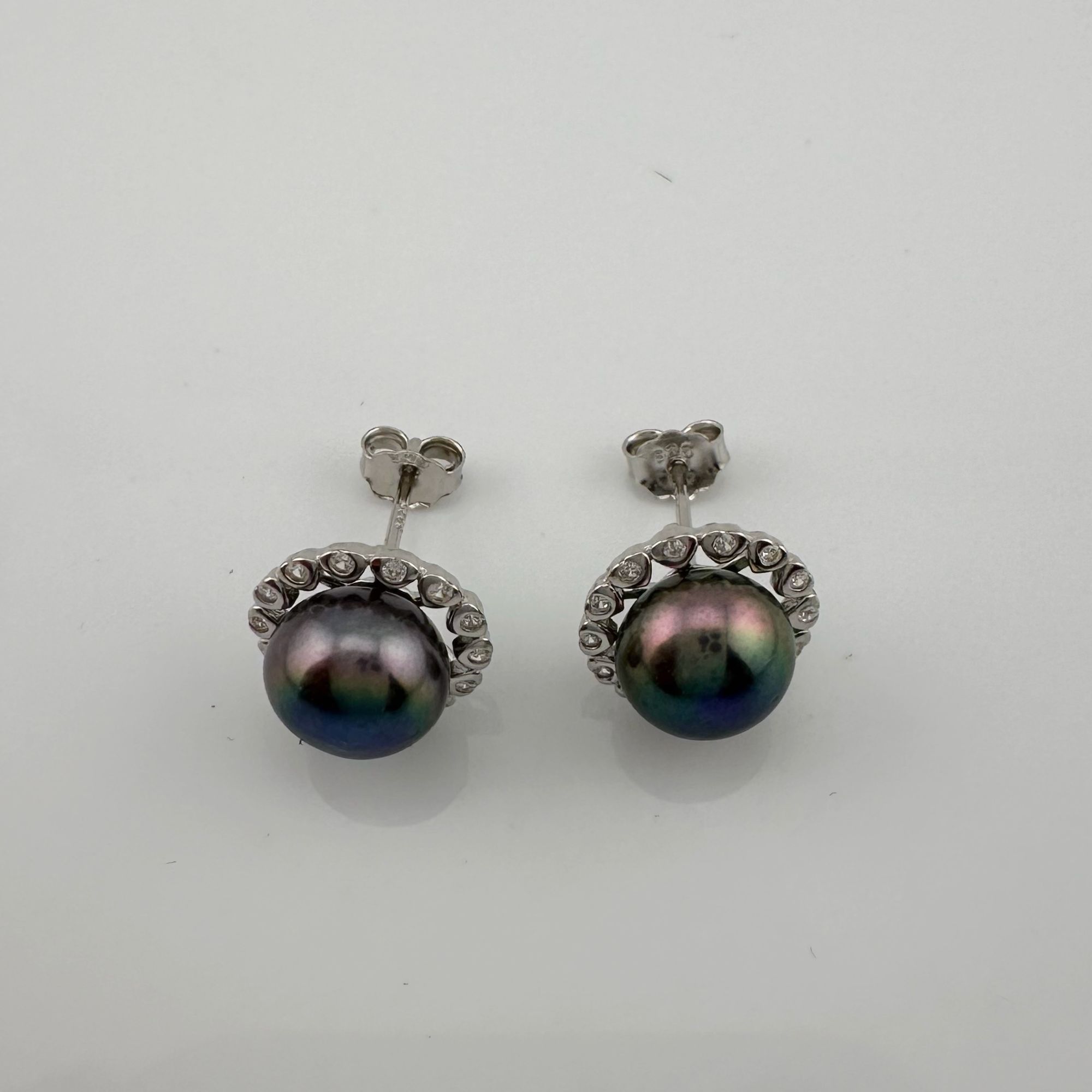 Other Peacock Pearl Halo Stud Earrings Size ONE SIZE - 8 Thumbnail