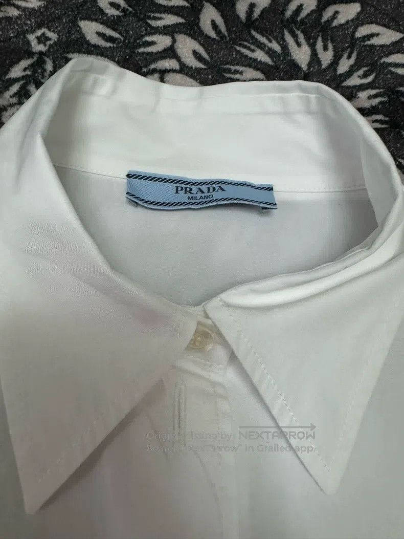 Prada Prada SS22 solid colour V-neck classic letter logo pattern Size XS / US 0-2 / IT 36-38 - 3 Thumbnail
