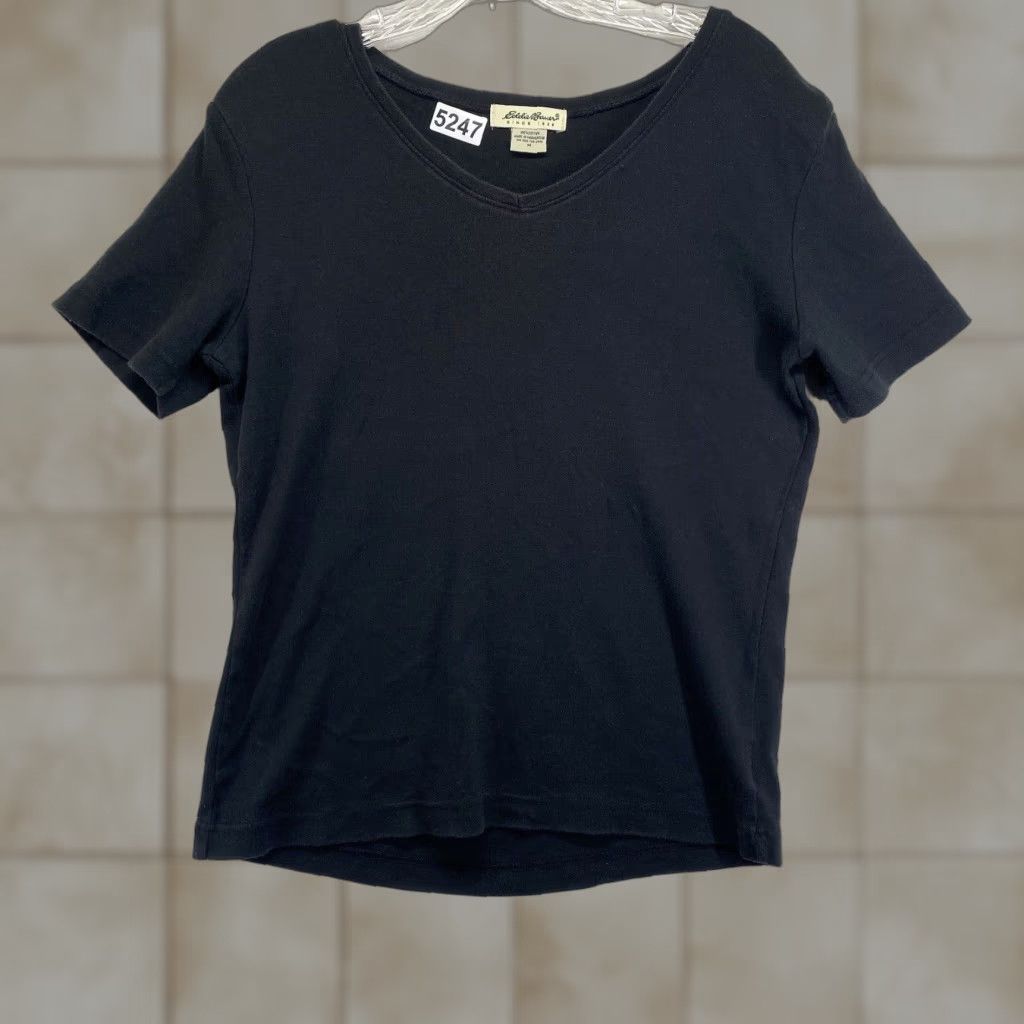 Eddie Bauer VINTAGE Eddie Bauer T-Shirt Men’s Medium Black Short Sleeve V-Neck Jersey Casual Classic Size US M / EU 48-50 / 2 - 1 Thumbnail
